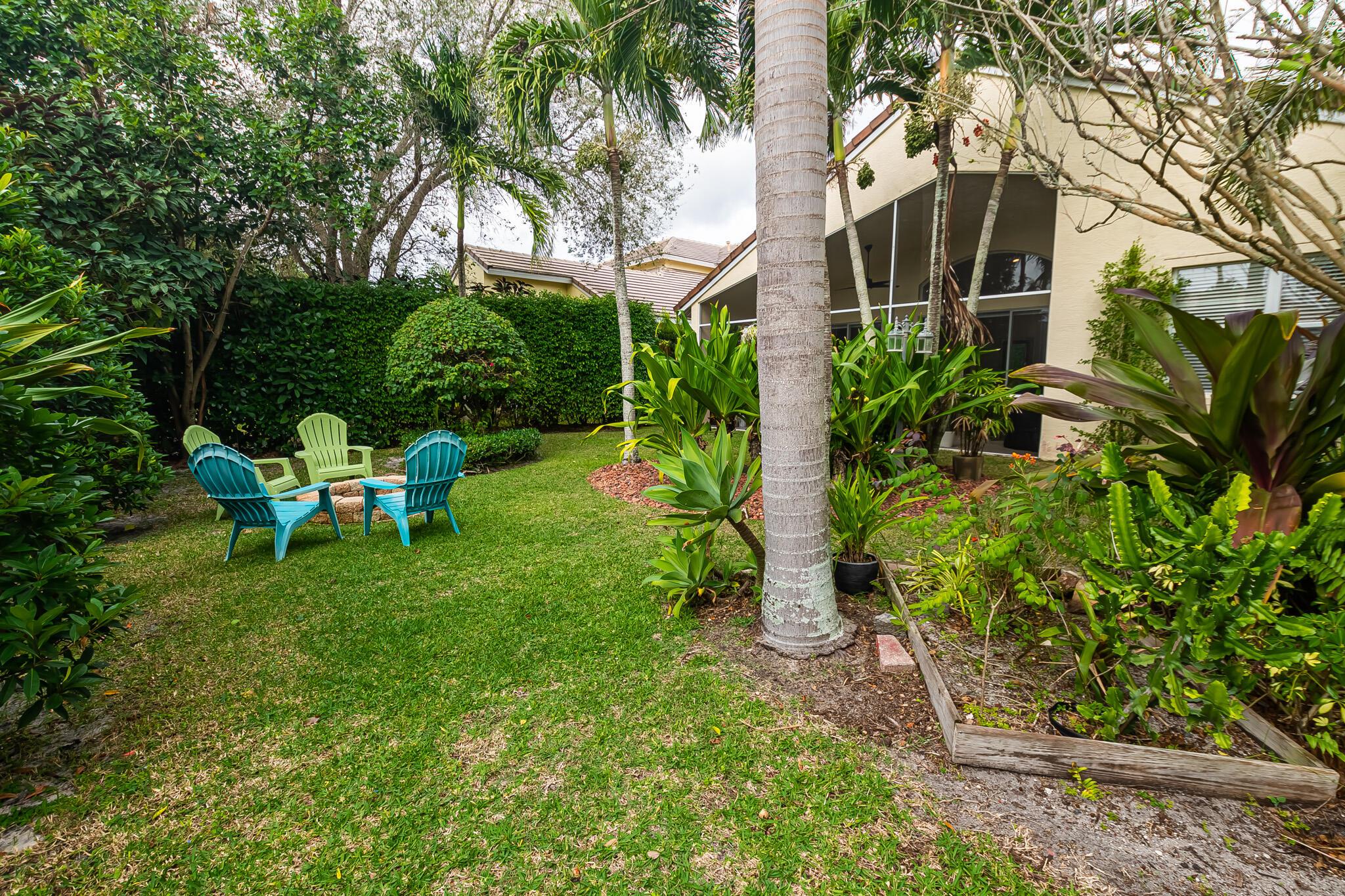 MAGNOLIA LAKES - Residential