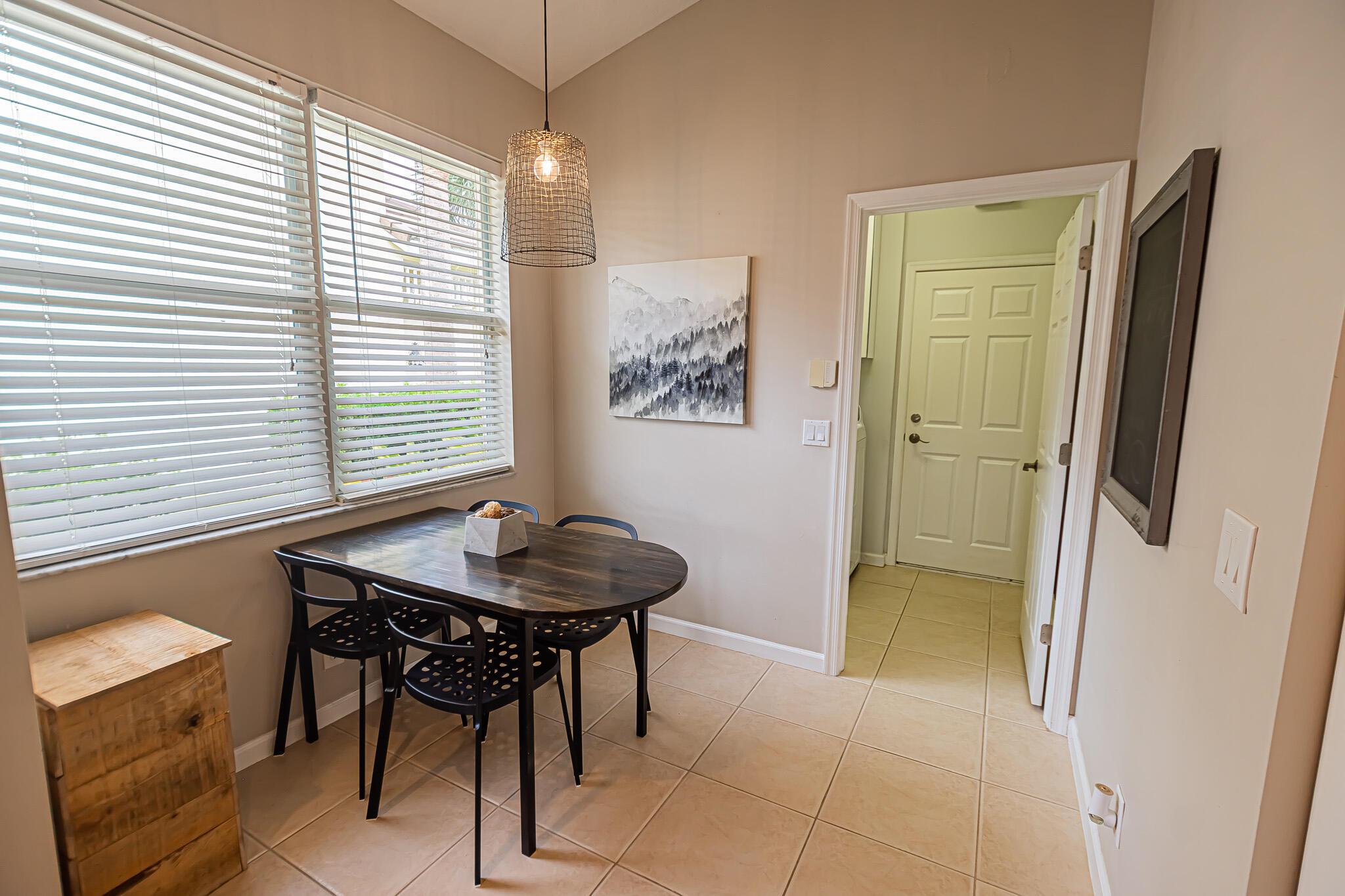 MAGNOLIA LAKES - Residential