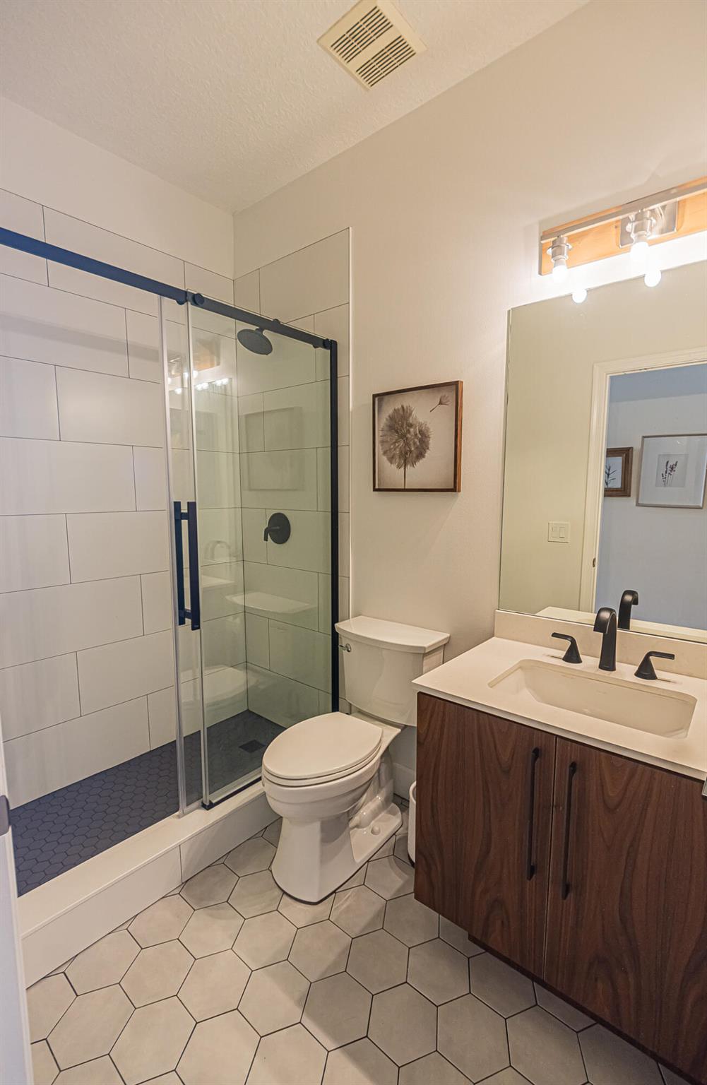 MAGNOLIA LAKES - Residential