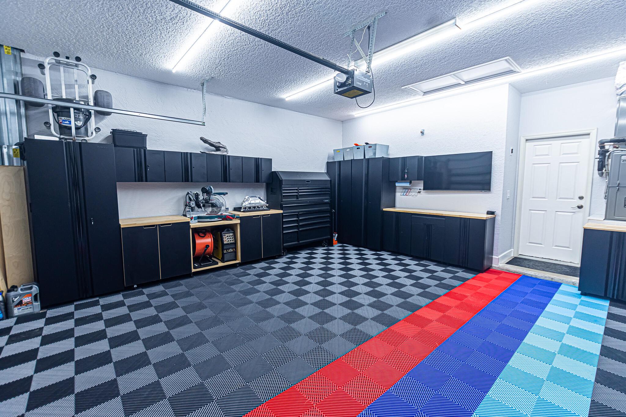 MAGNOLIA LAKES - Residential