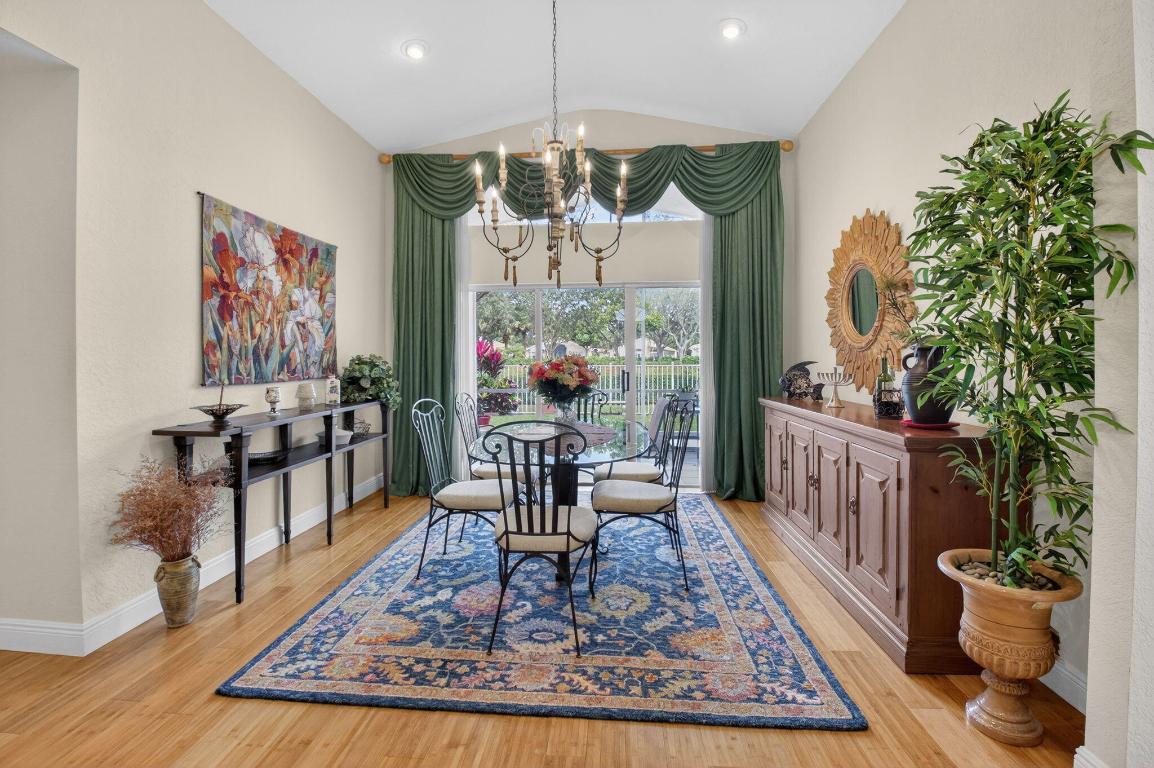 6877 Castlemaine Avenue