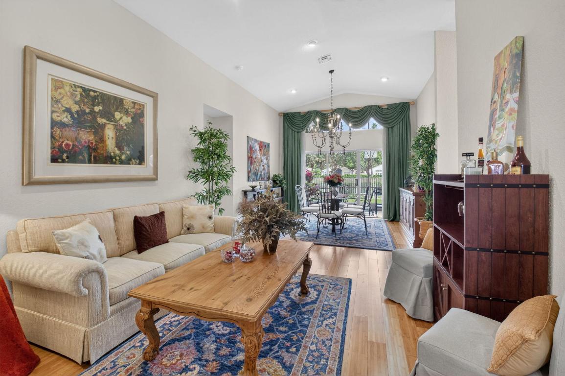 6877 Castlemaine Avenue