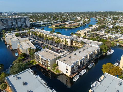 Condominium in Pompano Beach FL 777 Federal Highway Hwy 1.jpg