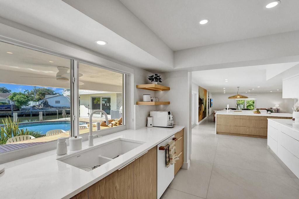 Photo of 5581 NE 31st Avenue, Fort Lauderdale, FL 33308 (MLS # F10522871)