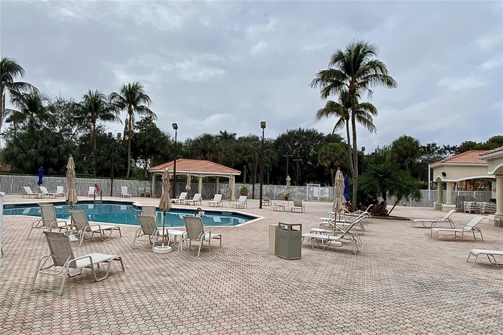 FLORAL LAKES 1 - Residential