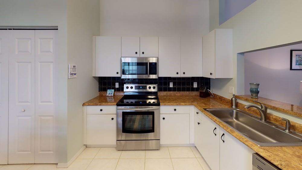 FLORAL LAKES 1 - Residential