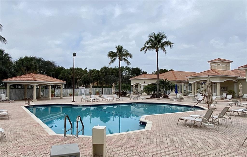 FLORAL LAKES 1 - Residential