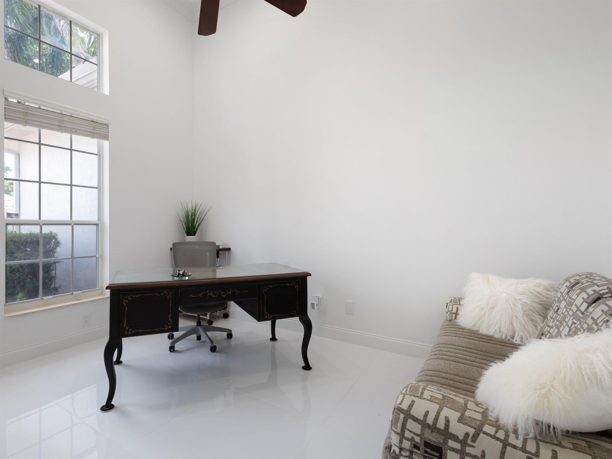 BOCA FALLS - Residential Lease