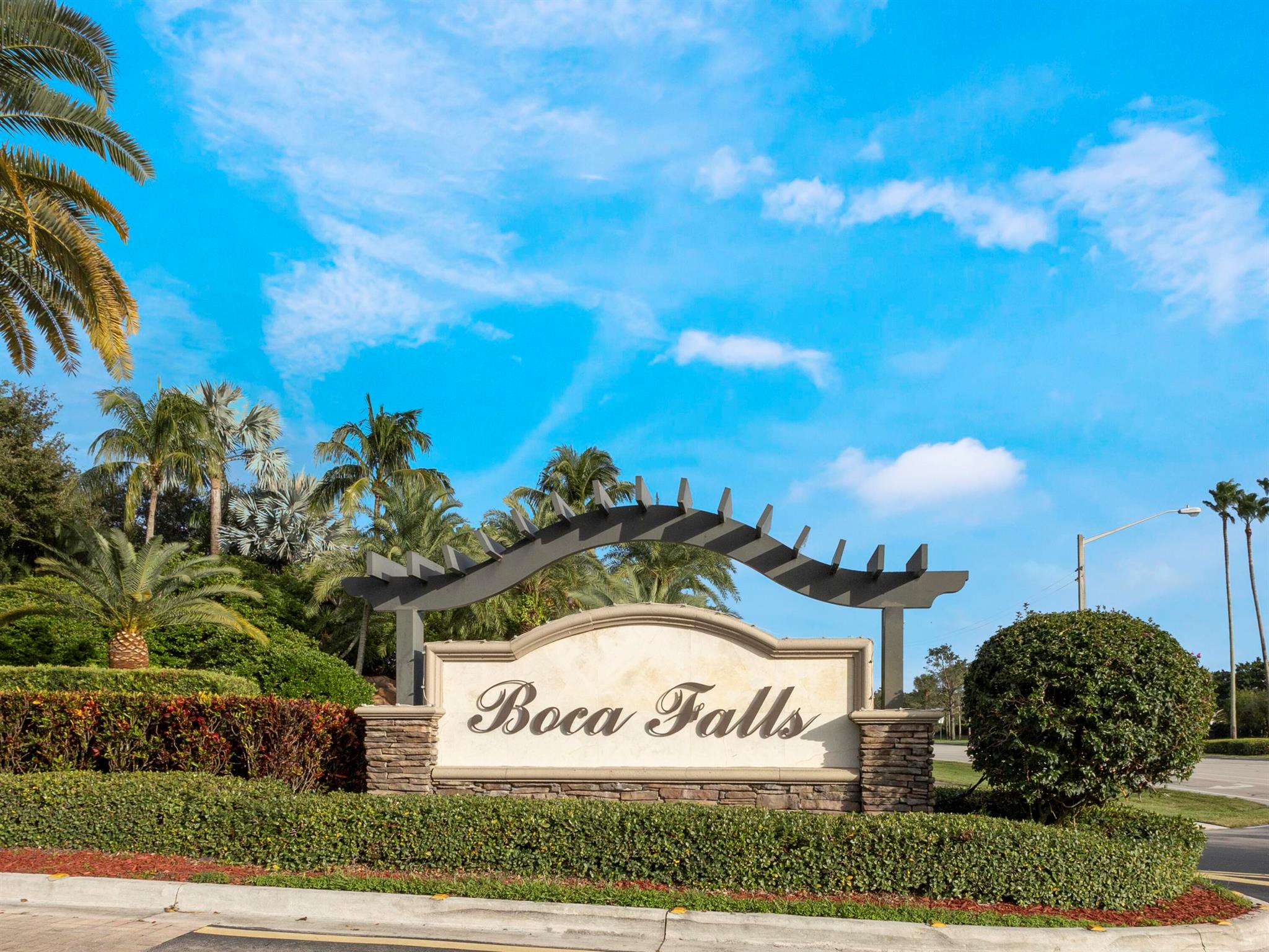 BOCA FALLS - Residential Lease