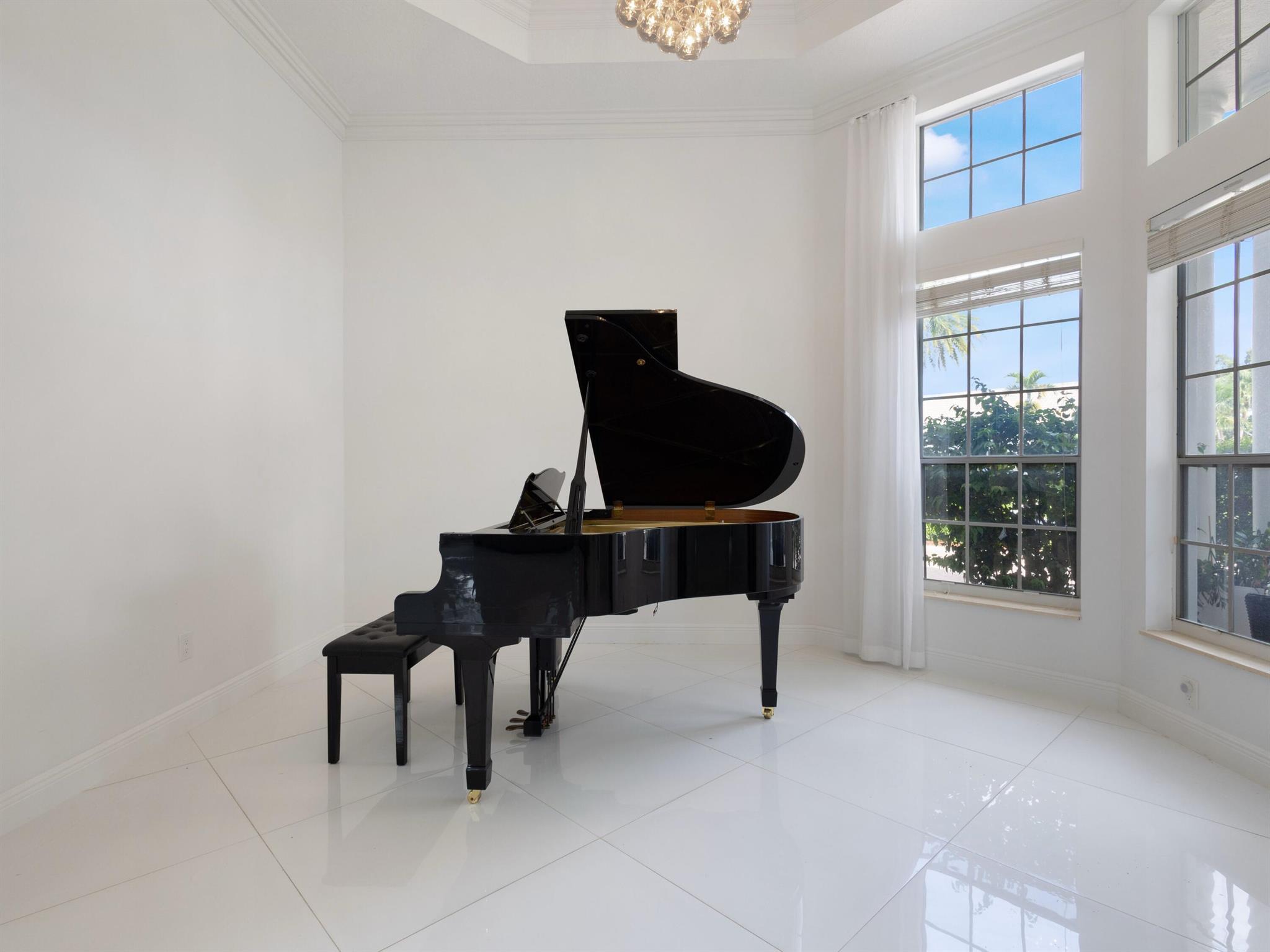 BOCA FALLS - Residential Lease