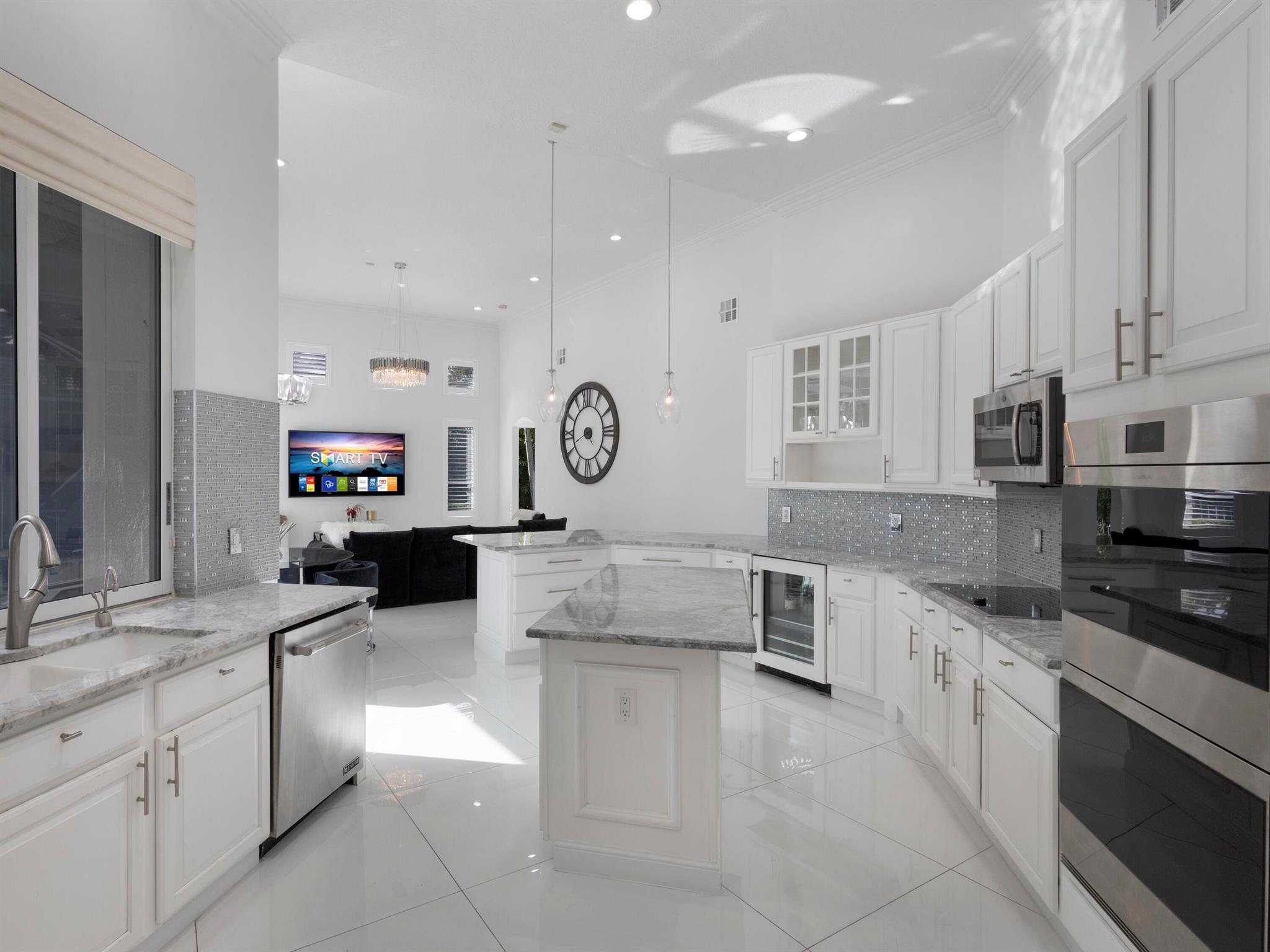 BOCA FALLS - Residential Lease