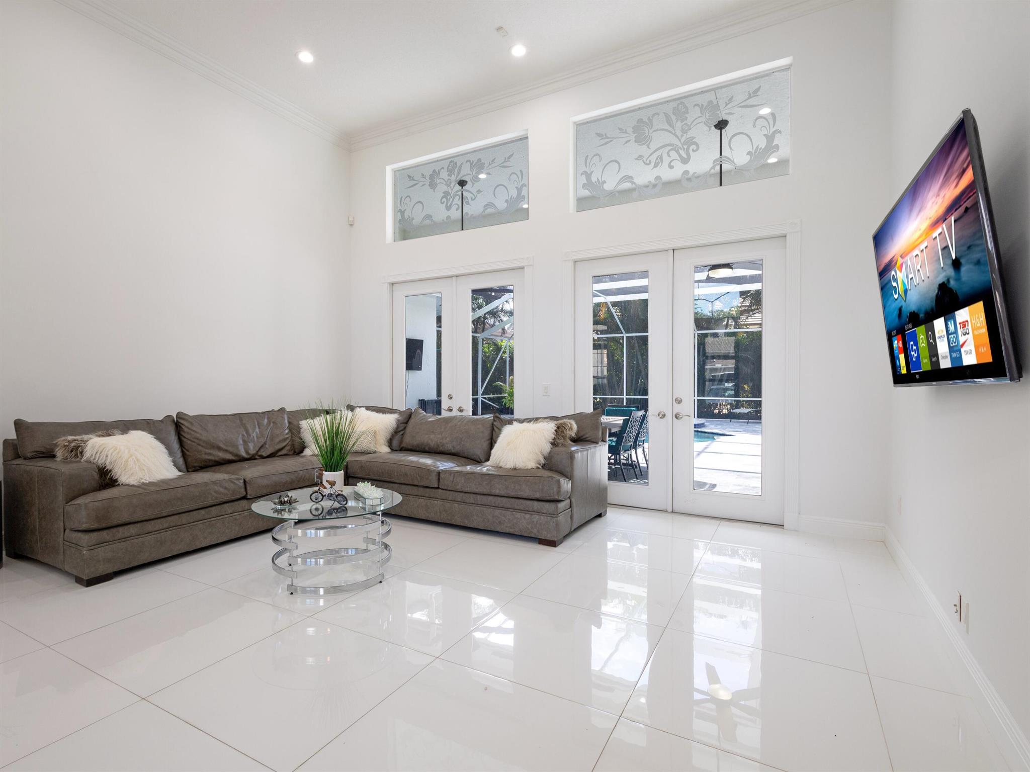 BOCA FALLS - Residential Lease