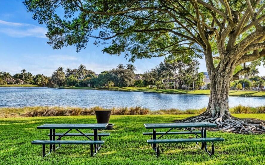 BOCA FALLS - Residential Lease