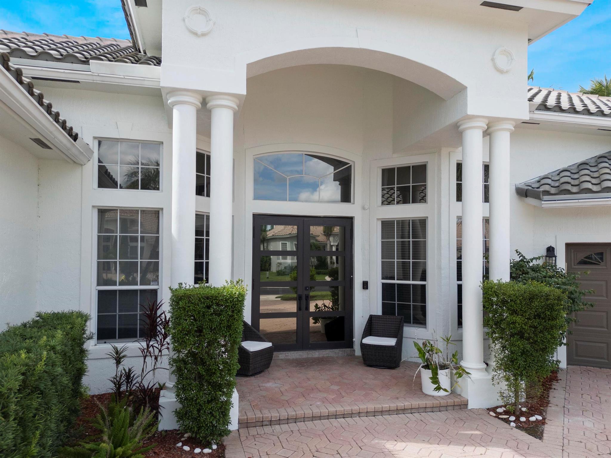 BOCA FALLS - Residential Lease