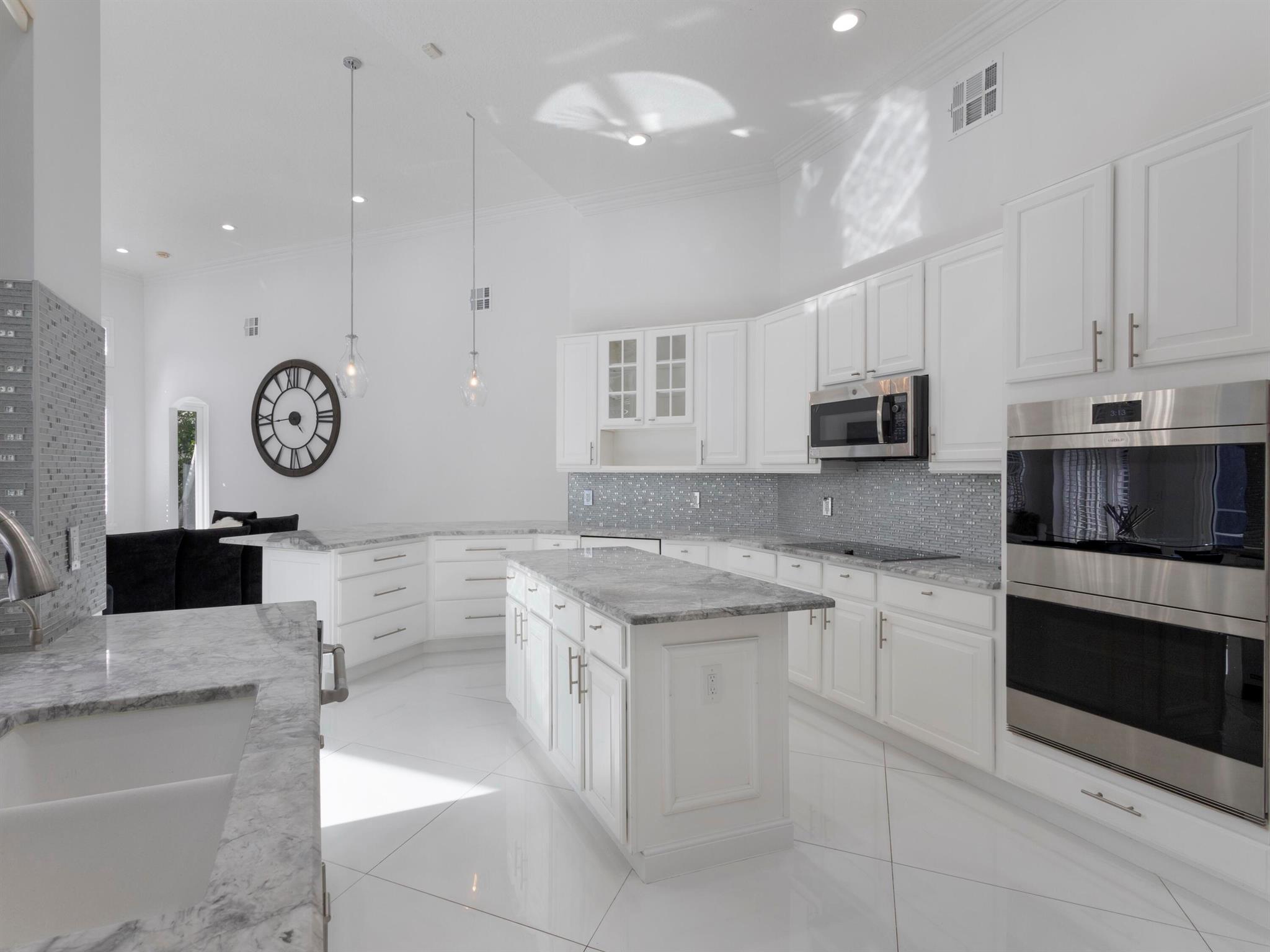 BOCA FALLS - Residential Lease