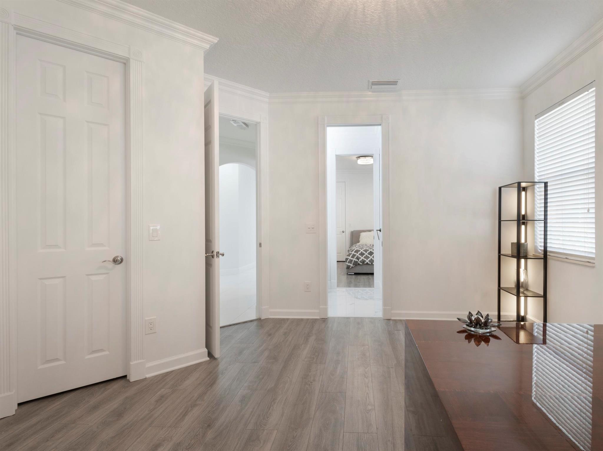 BOCA FALLS - Residential Lease