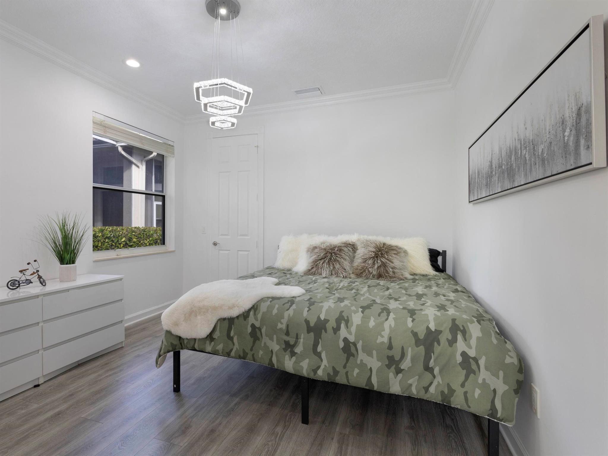 BOCA FALLS - Residential Lease