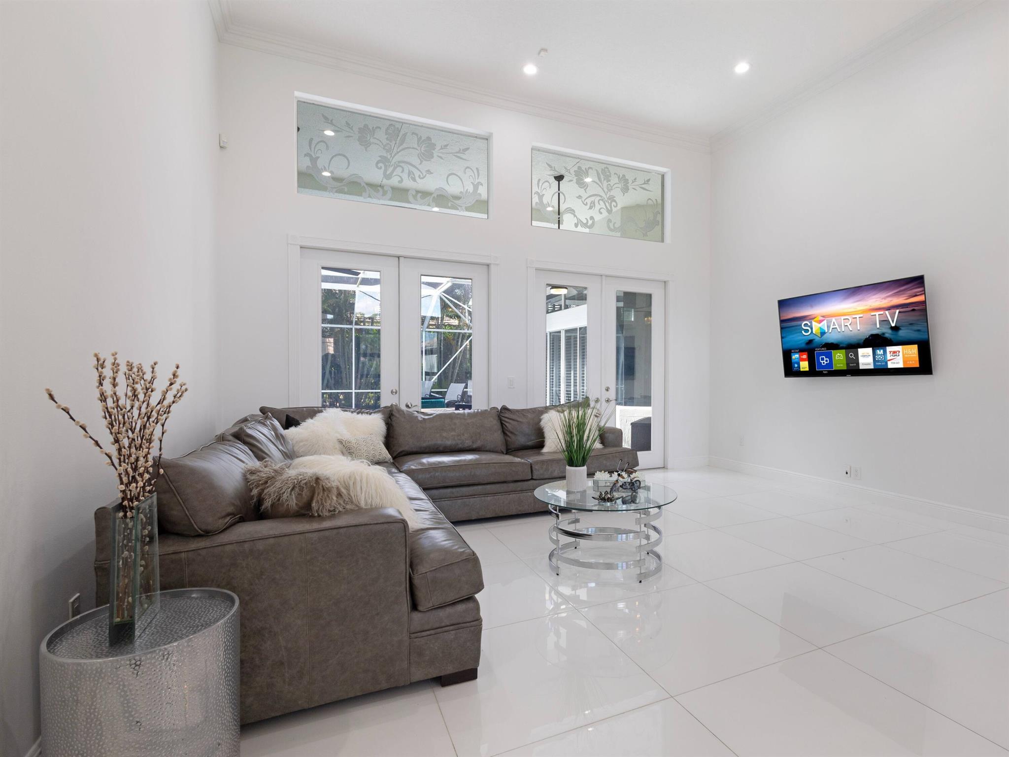 BOCA FALLS - Residential Lease