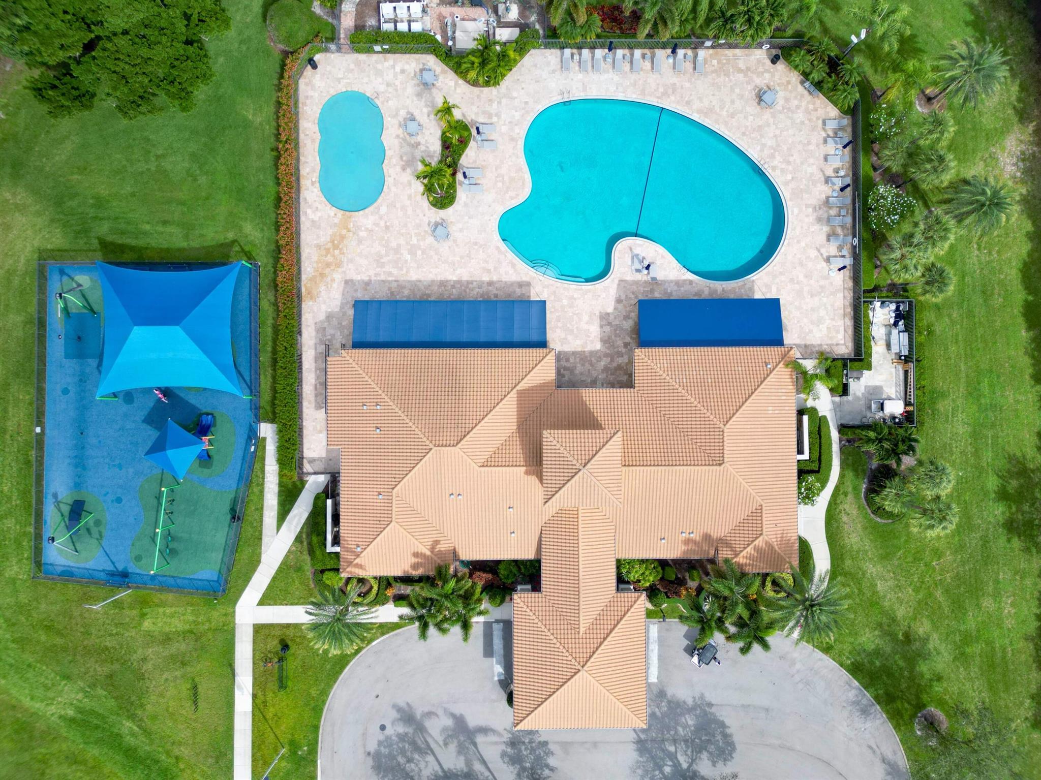 BOCA FALLS - Residential Lease