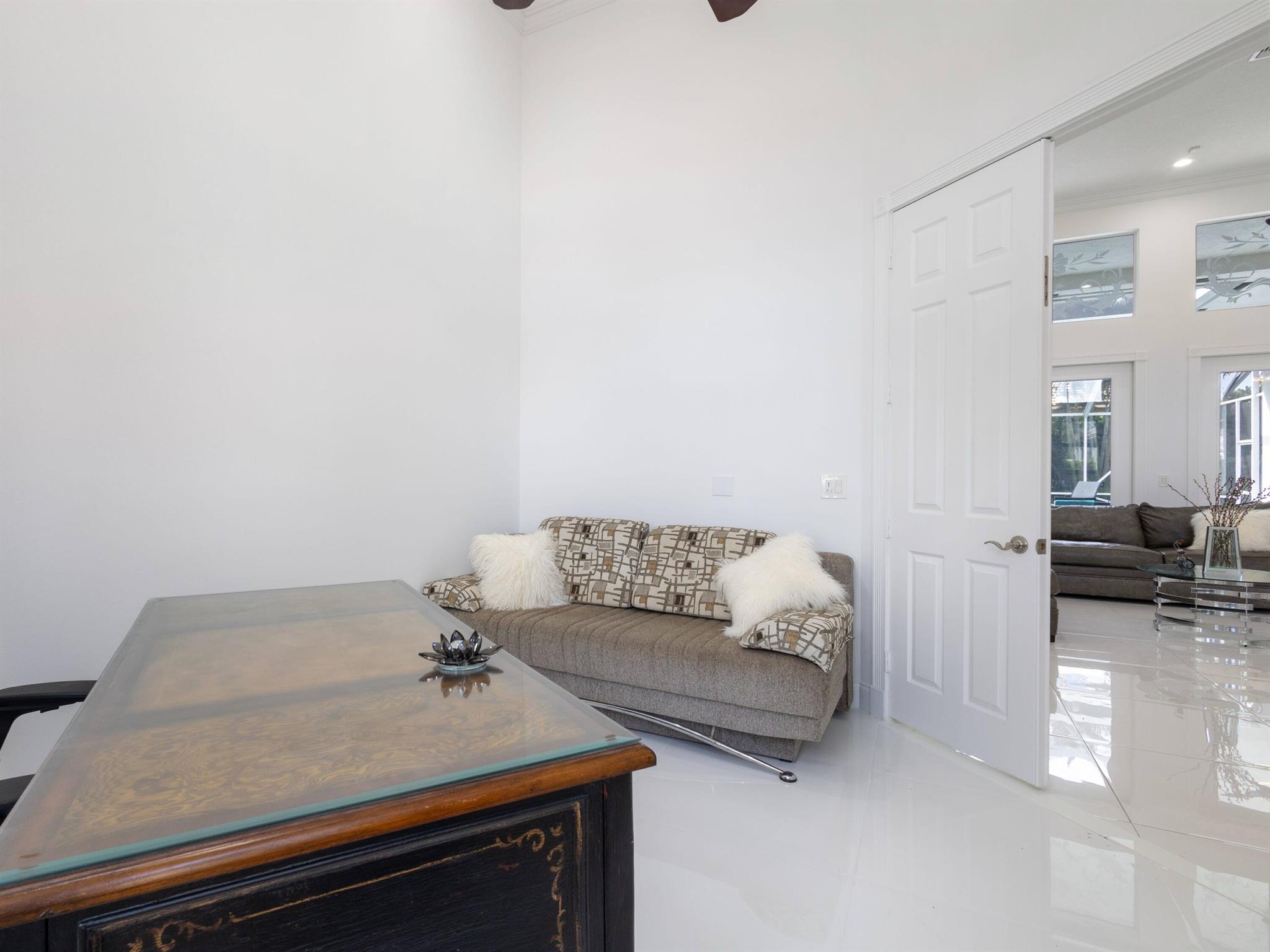 BOCA FALLS - Residential Lease