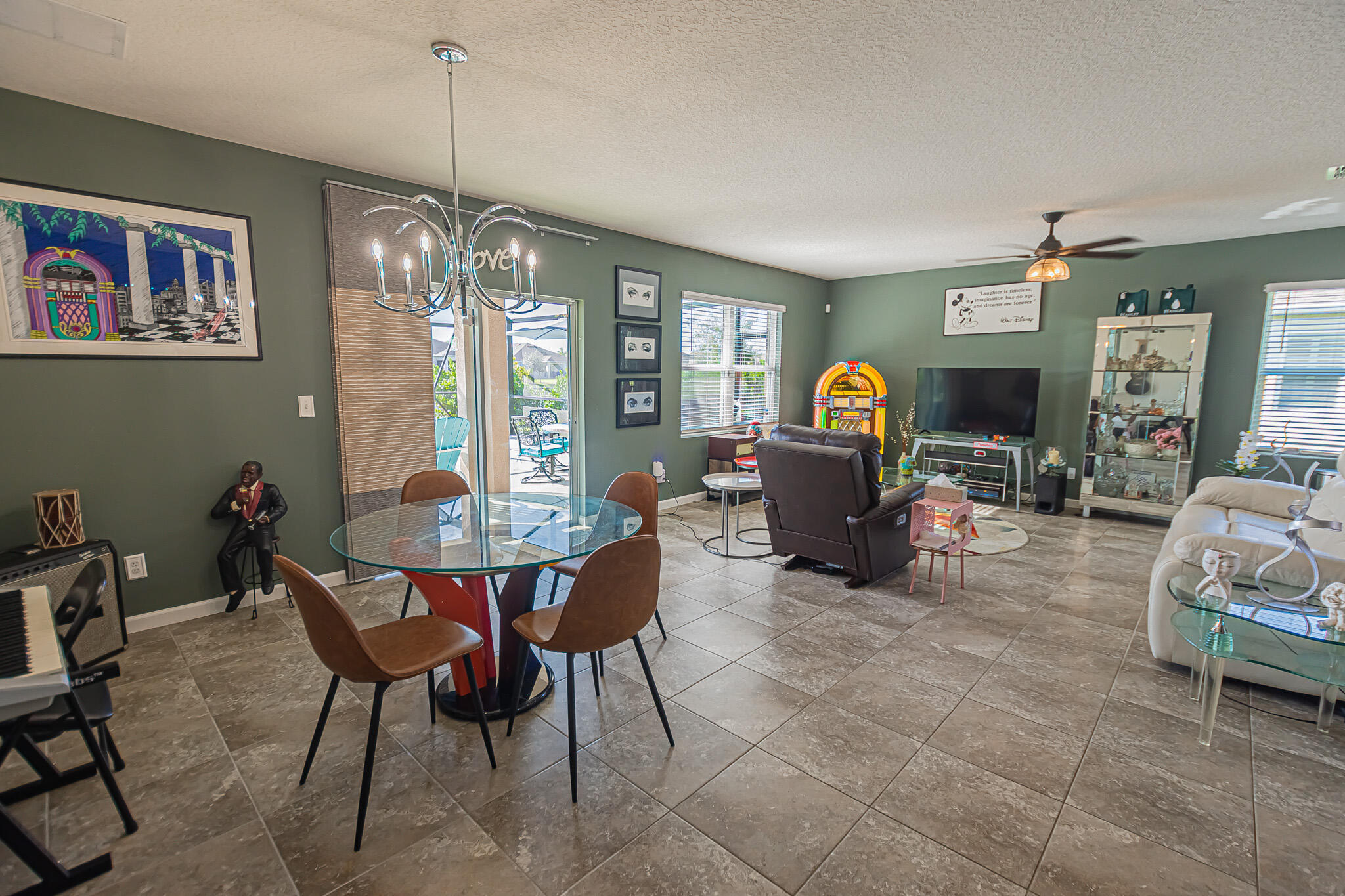 CROSSTOWN COMMONS - Residential