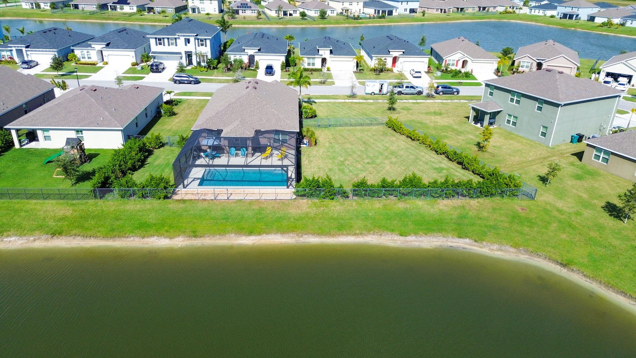 CROSSTOWN COMMONS - Residential