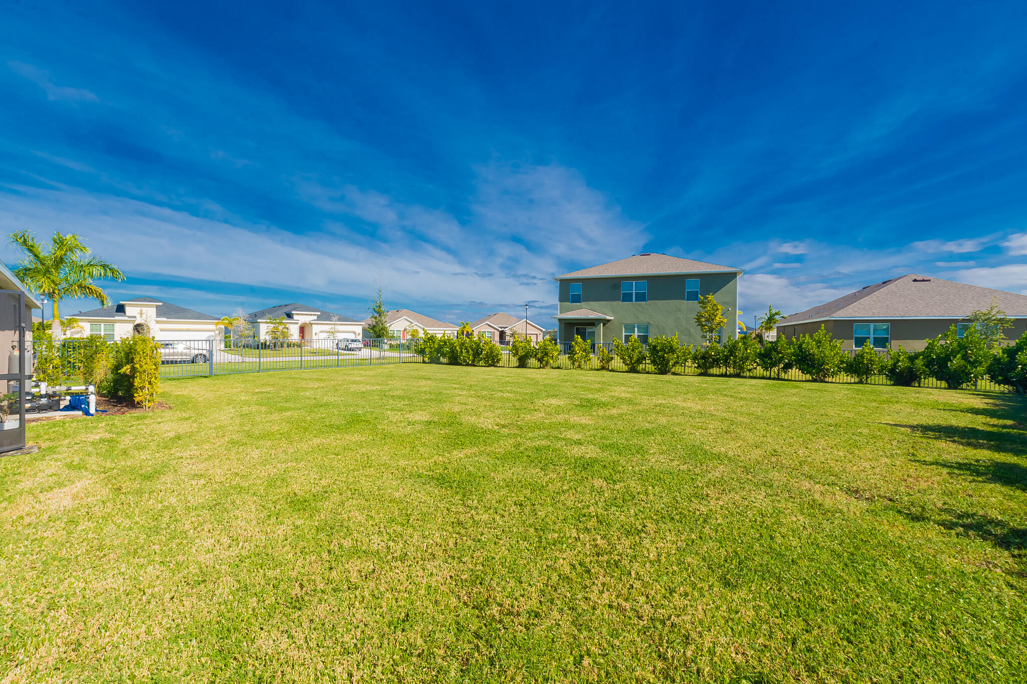 CROSSTOWN COMMONS - Residential