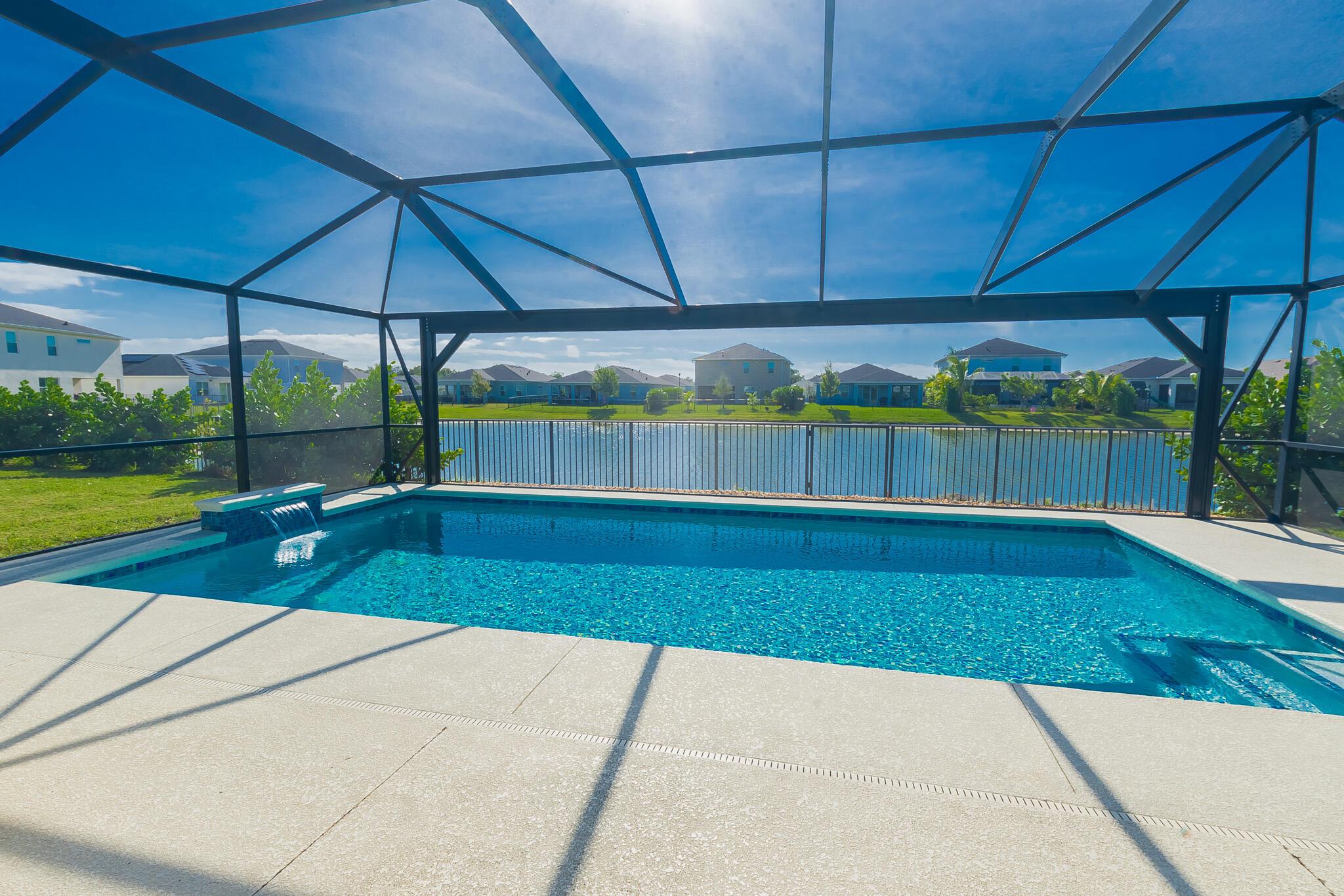 CROSSTOWN COMMONS - Residential