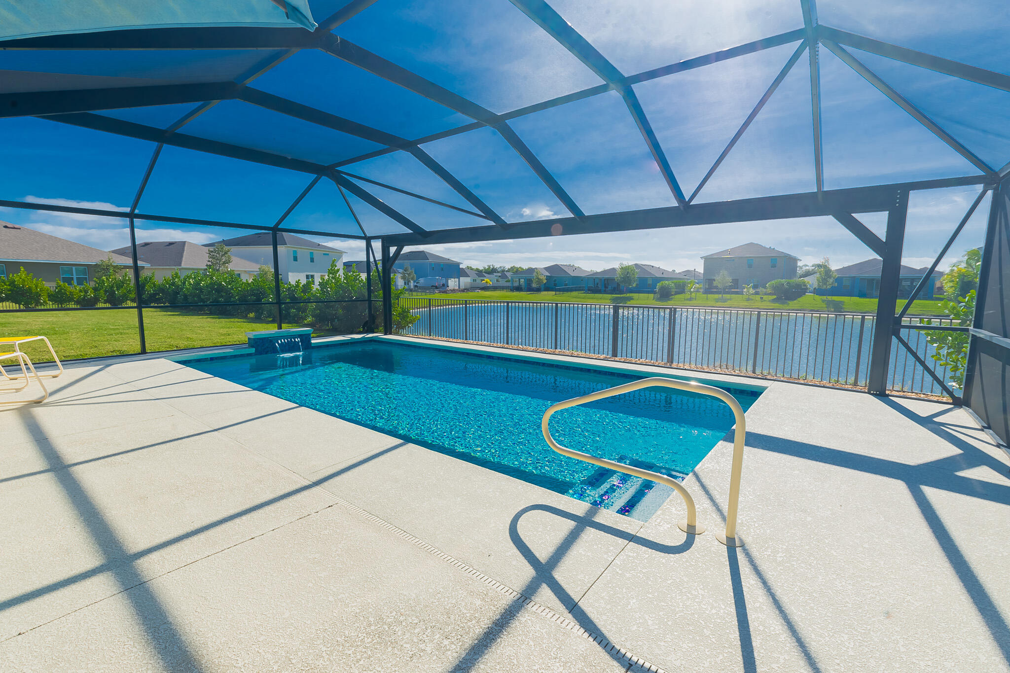 CROSSTOWN COMMONS - Residential