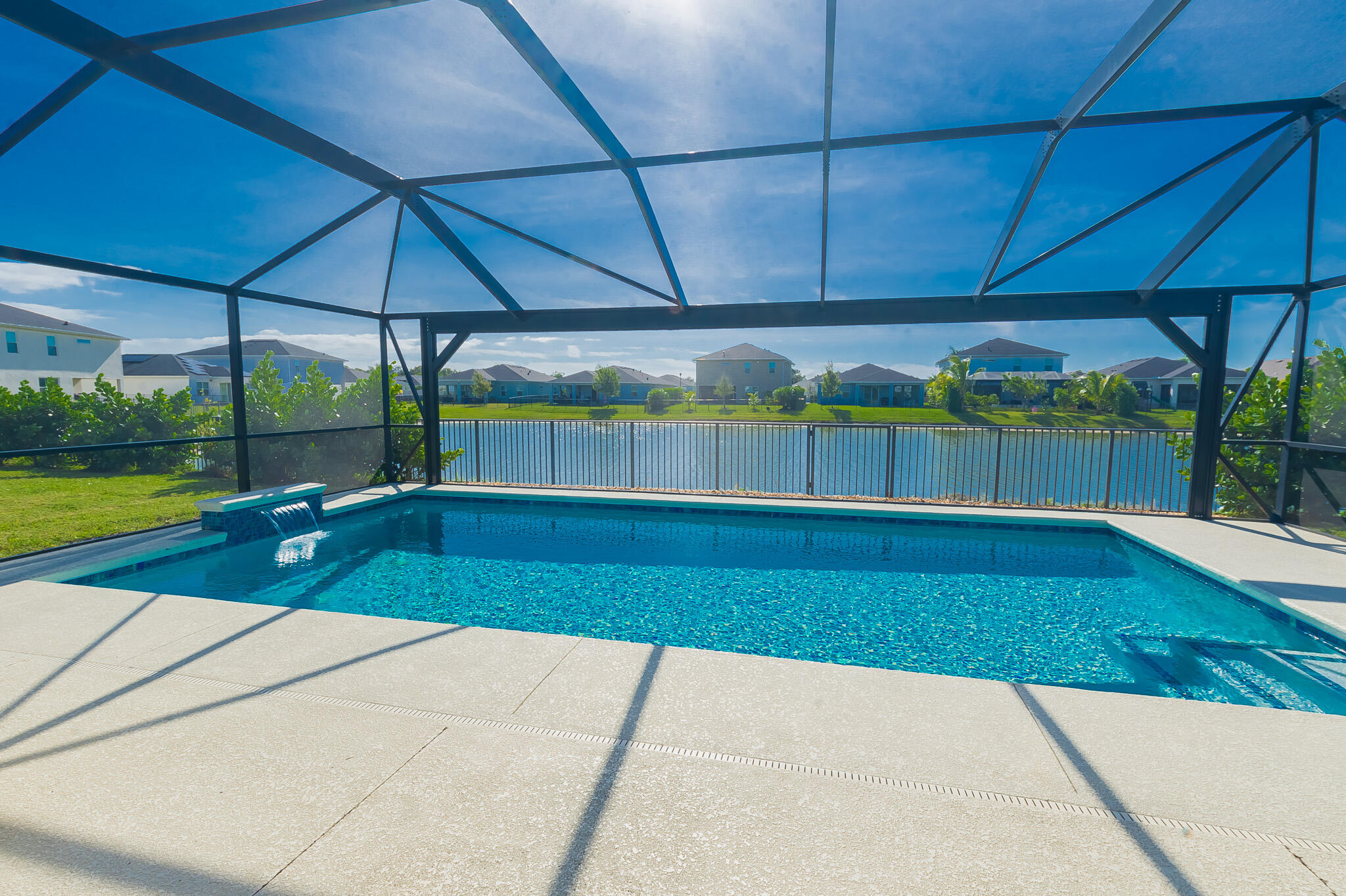 CROSSTOWN COMMONS - Residential