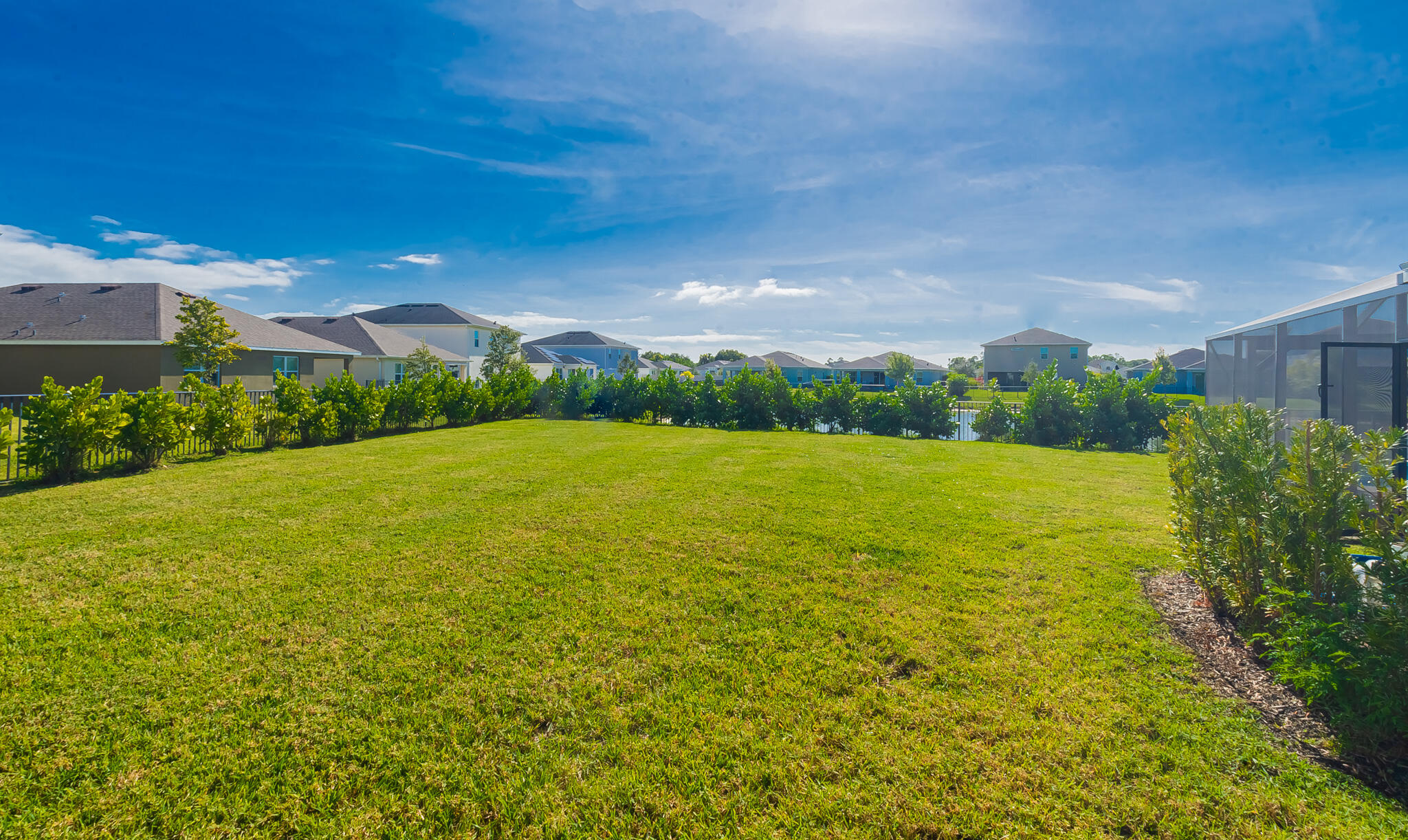 CROSSTOWN COMMONS - Residential