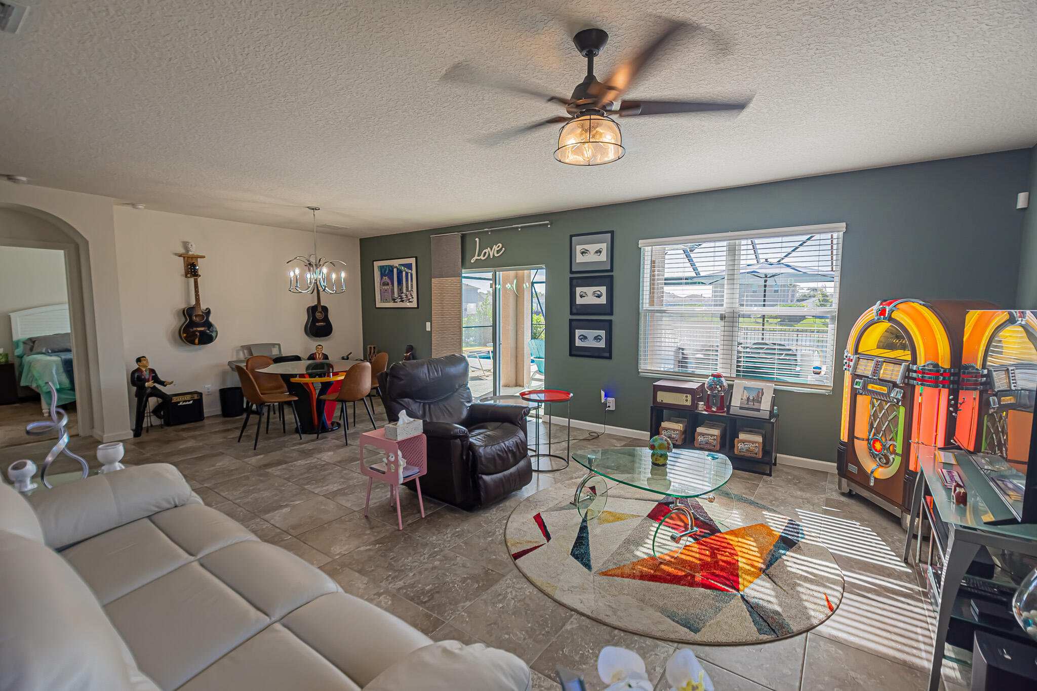 CROSSTOWN COMMONS - Residential