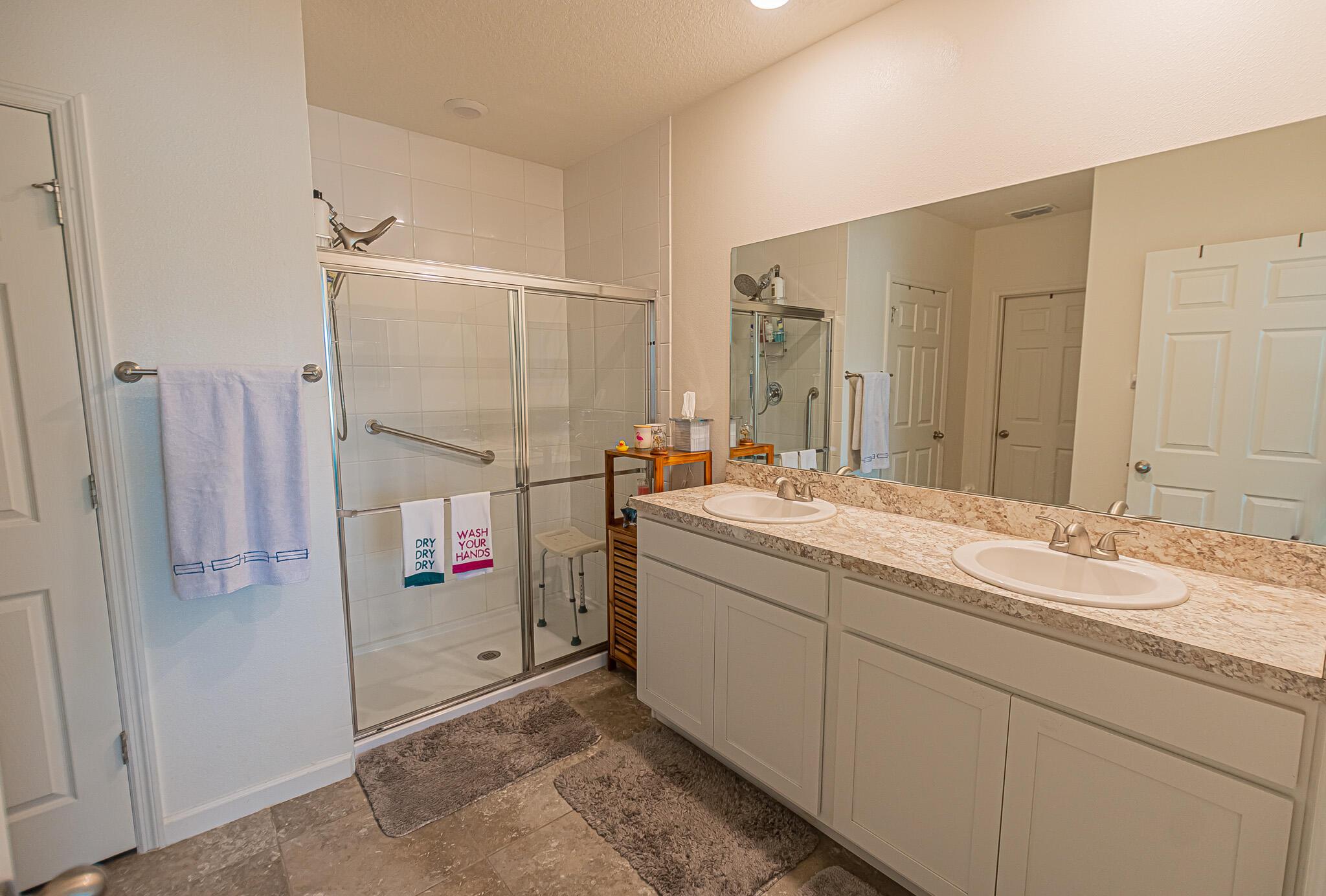 CROSSTOWN COMMONS - Residential