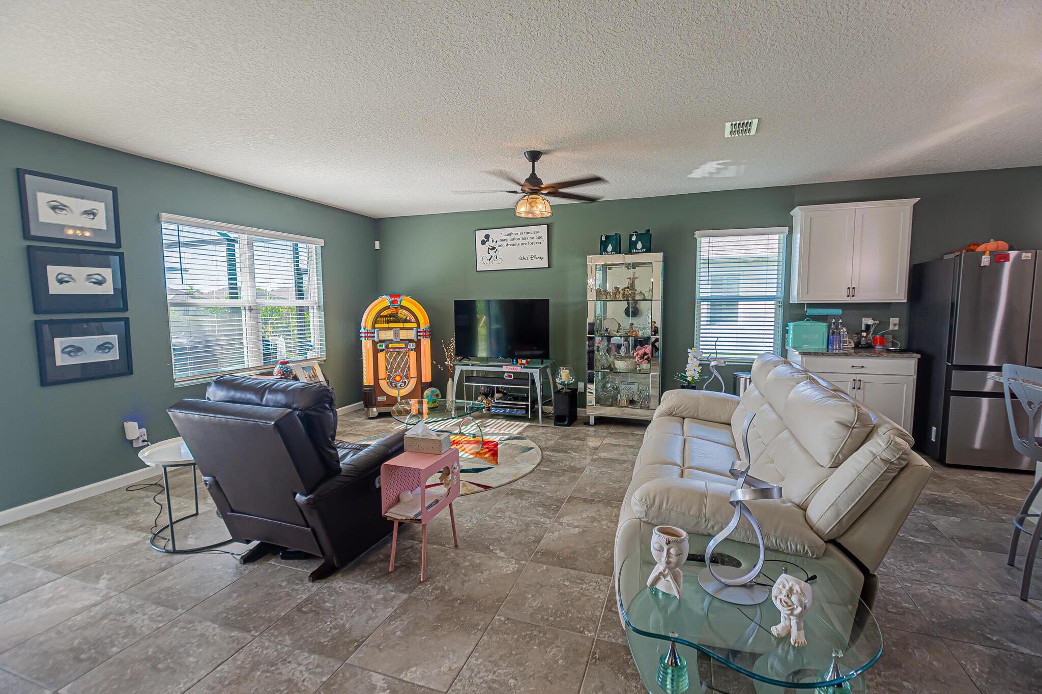 CROSSTOWN COMMONS - Residential