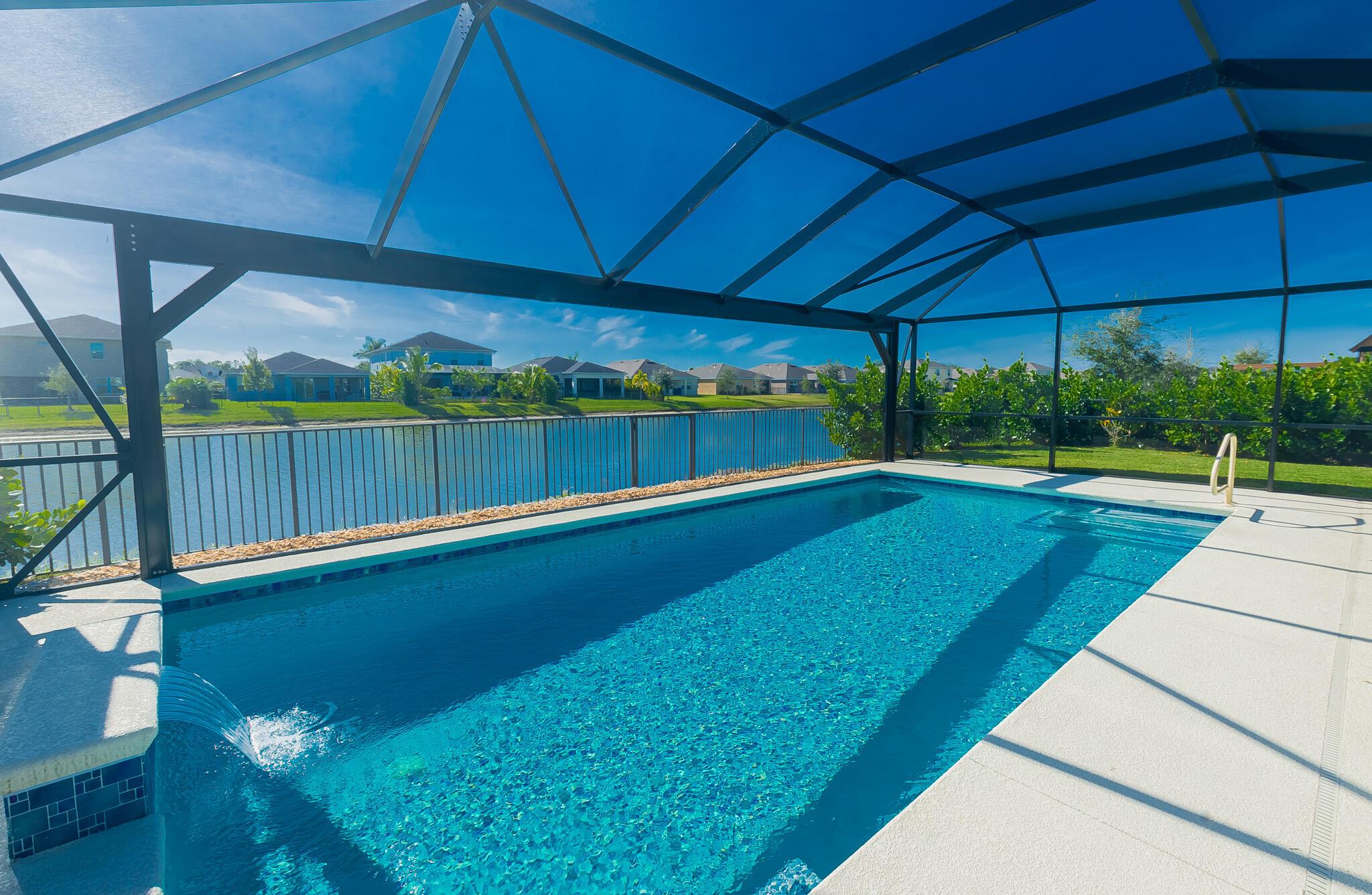 CROSSTOWN COMMONS - Residential