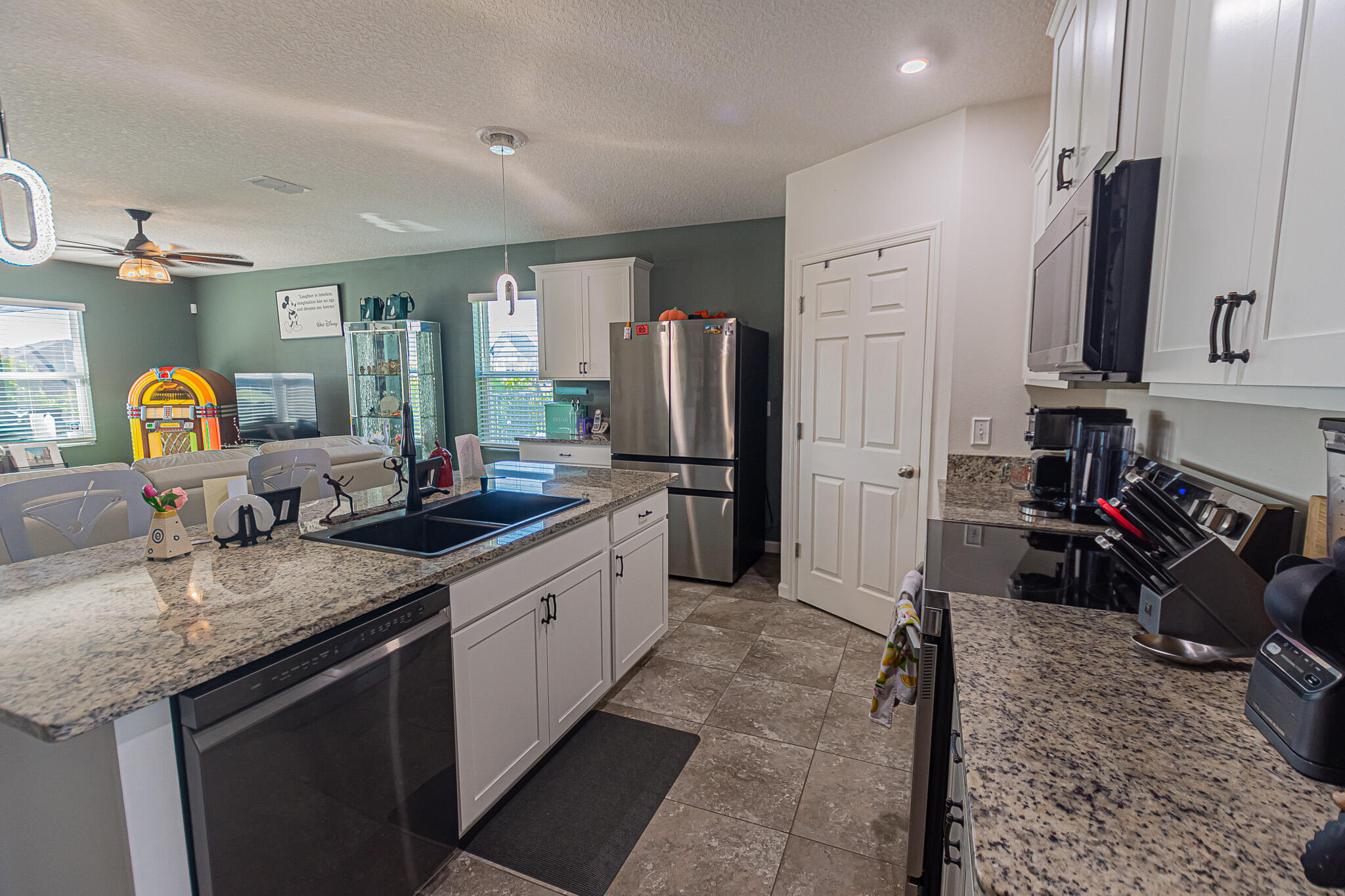 CROSSTOWN COMMONS - Residential