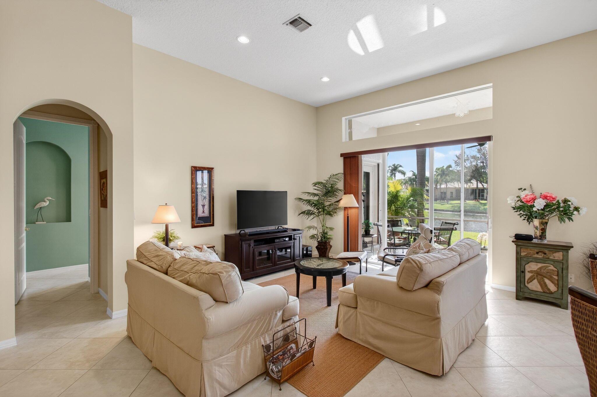 MIZNER FALLS - Residential