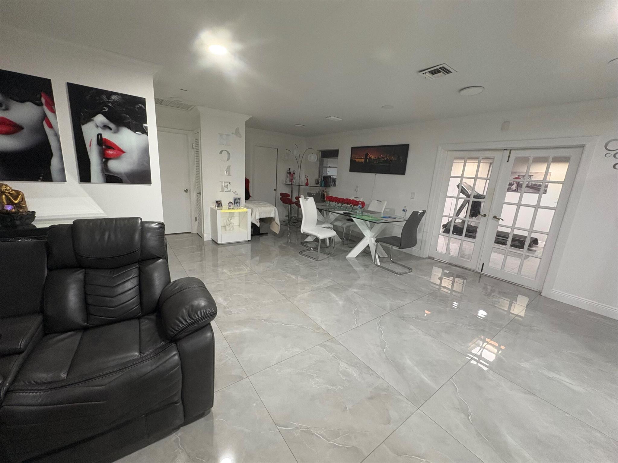 350 53rd Drive N