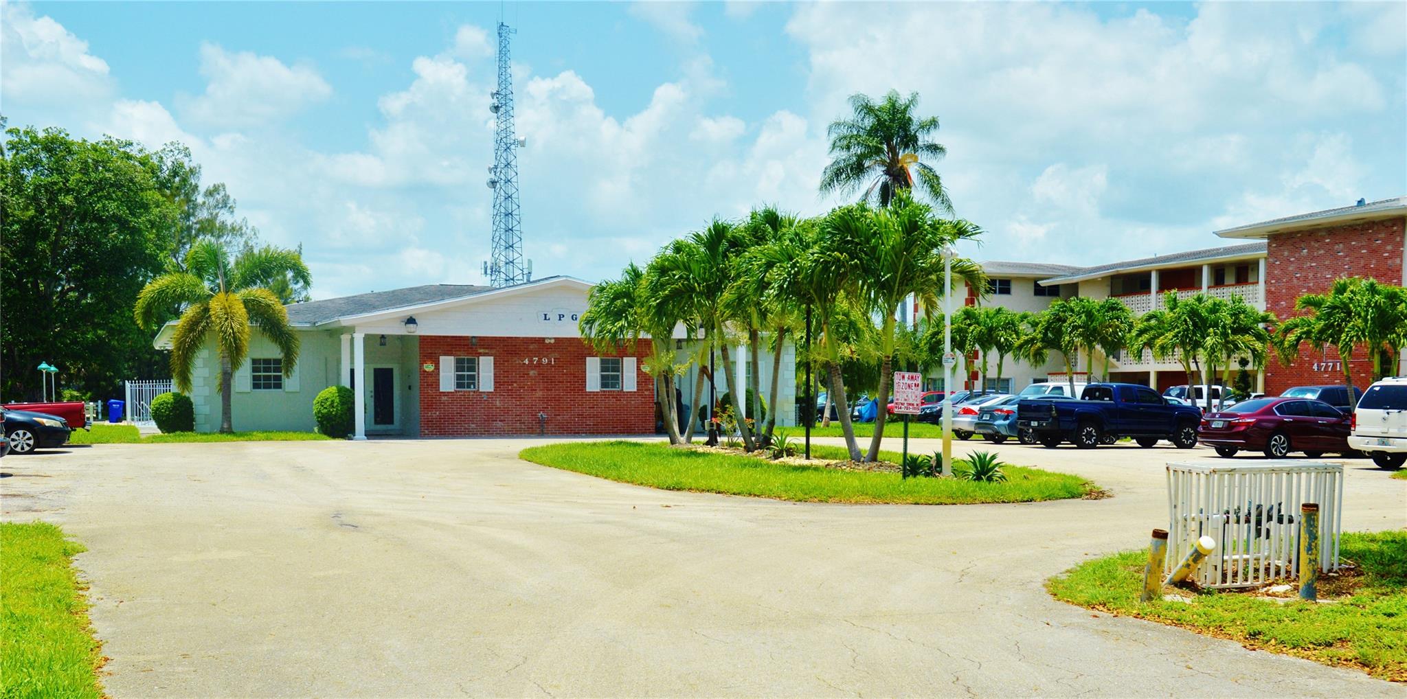 Lake Park Gardens - Residential