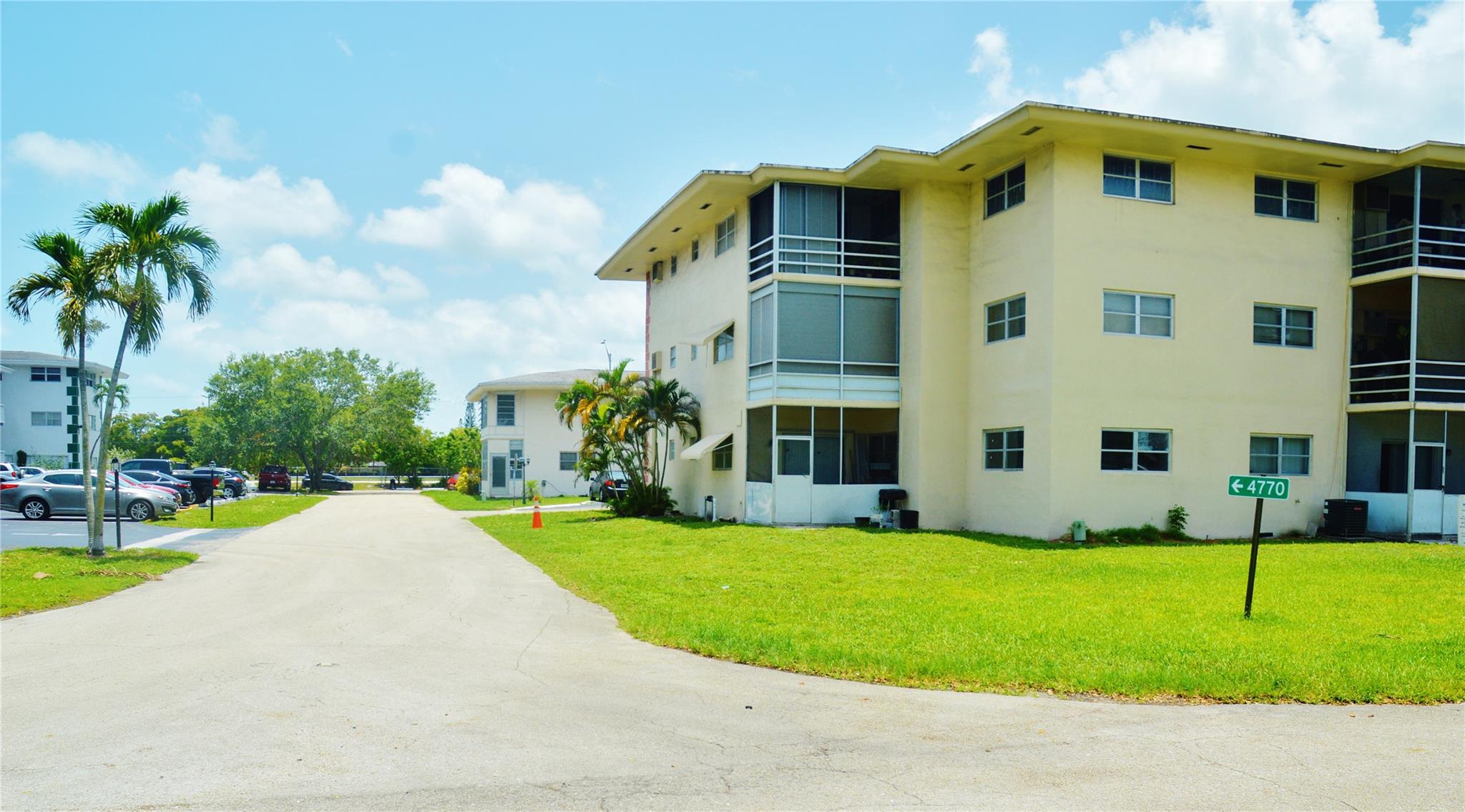 Lake Park Gardens - Residential