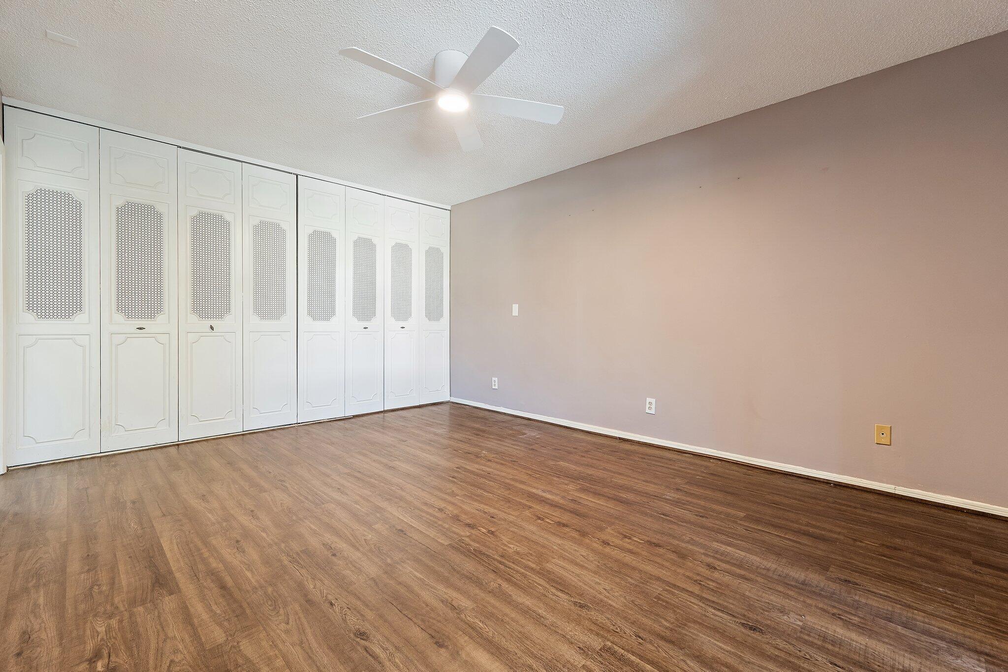 CONQUISTADOR CONDO - Residential