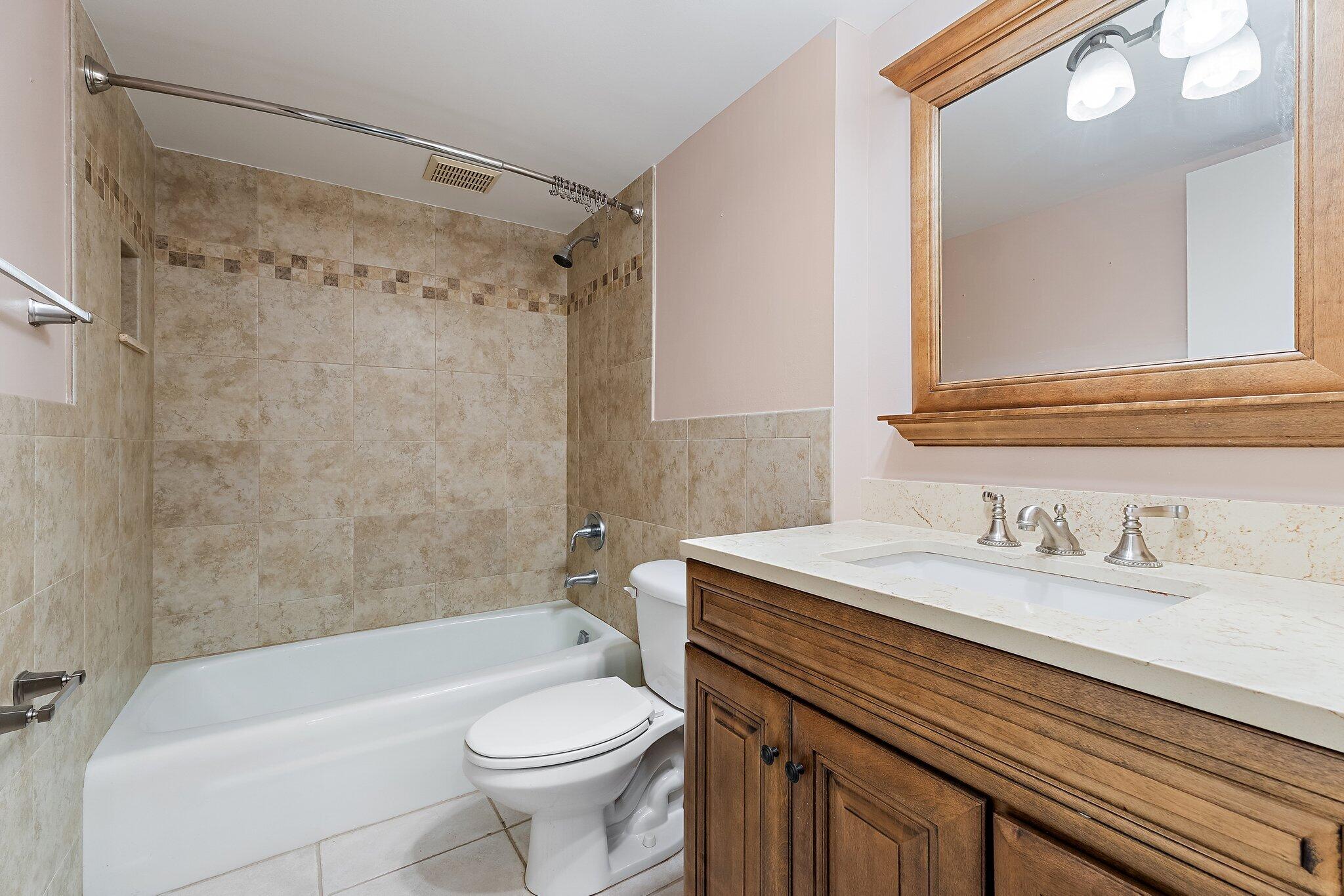 CONQUISTADOR CONDO - Residential