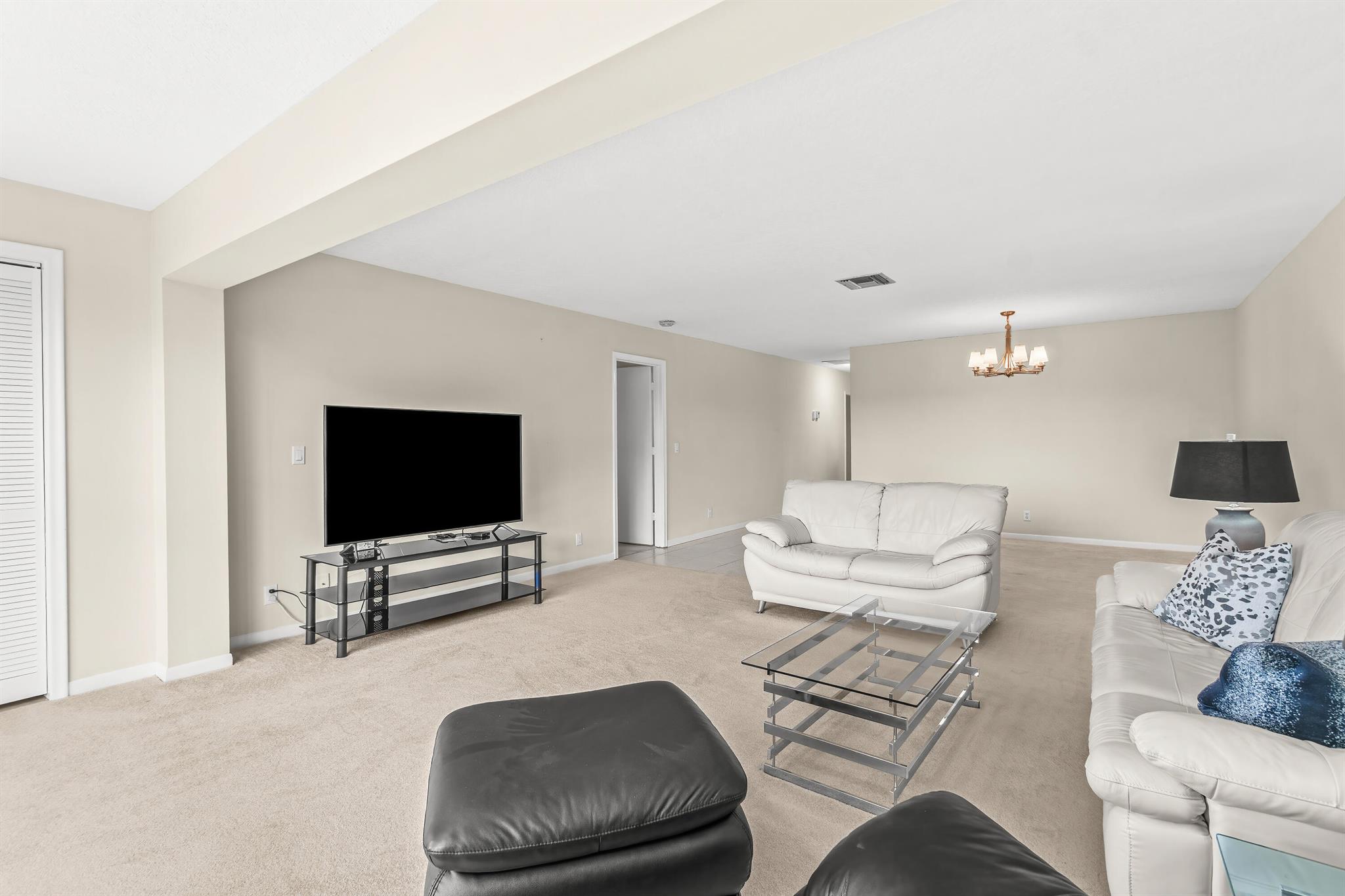 PINES OF DELRAY NORTH CON - Residential Lease