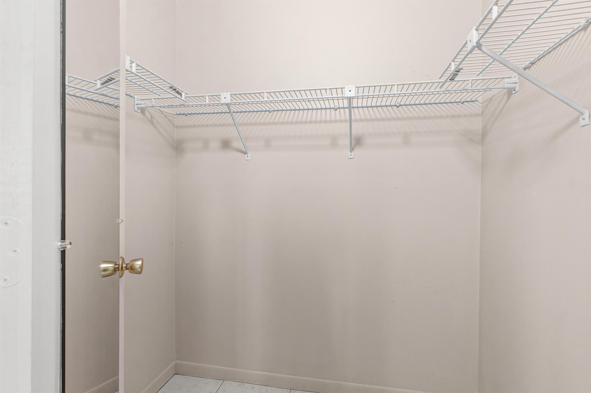 PINES OF DELRAY NORTH CON - Residential Lease