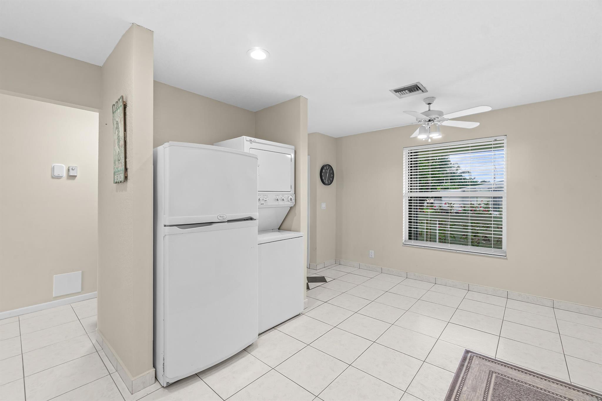 PINES OF DELRAY NORTH CON - Residential Lease