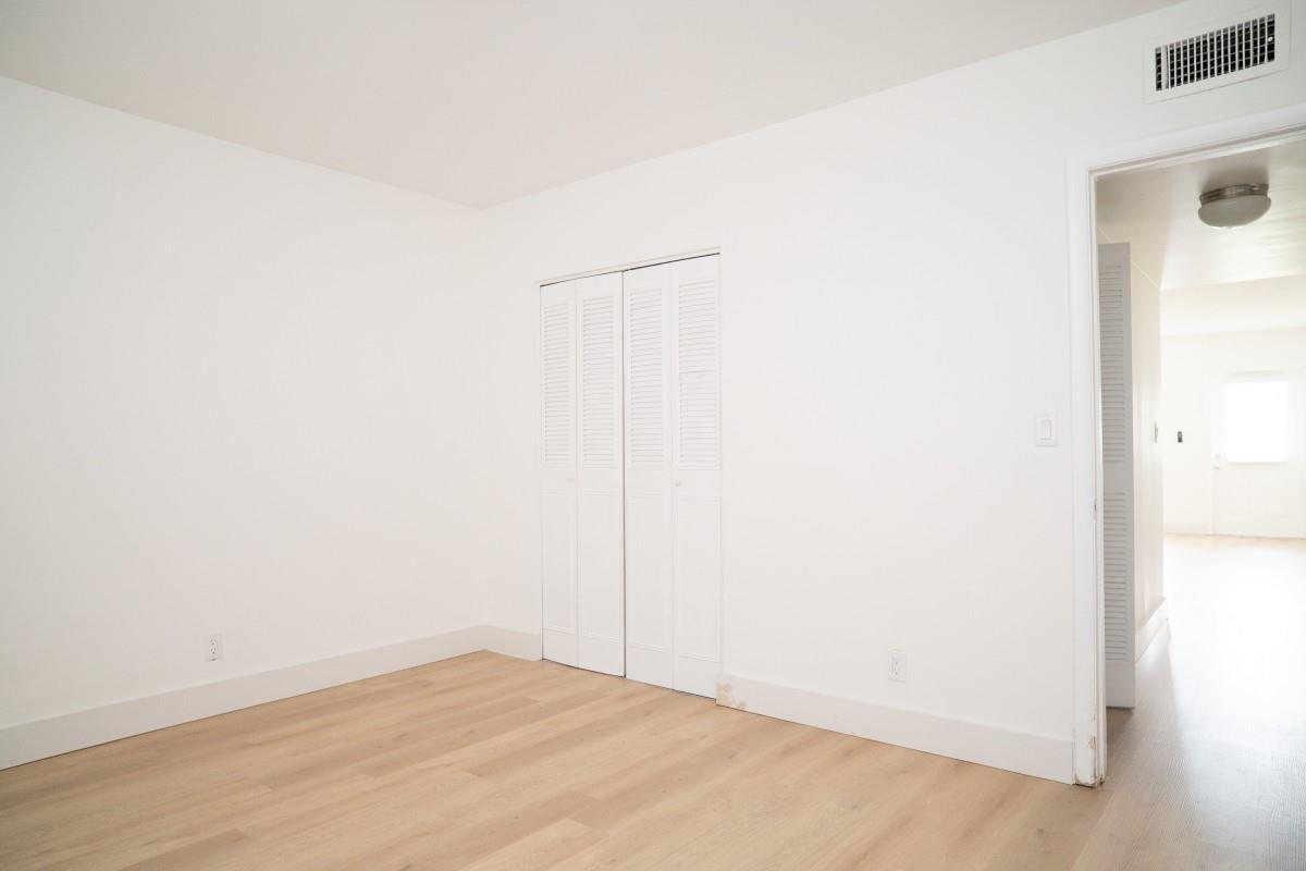 CANADIAN OCEAN BREEZE CON - Residential