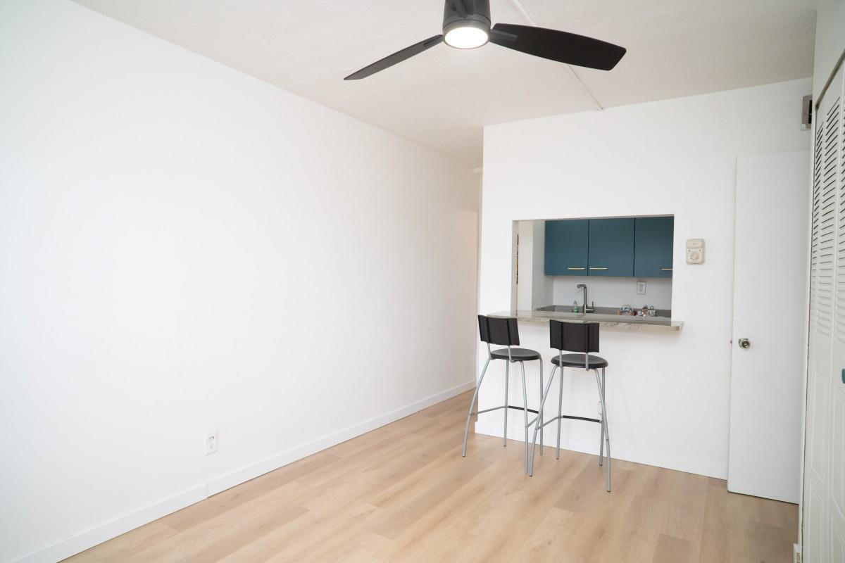 CANADIAN OCEAN BREEZE CON - Residential