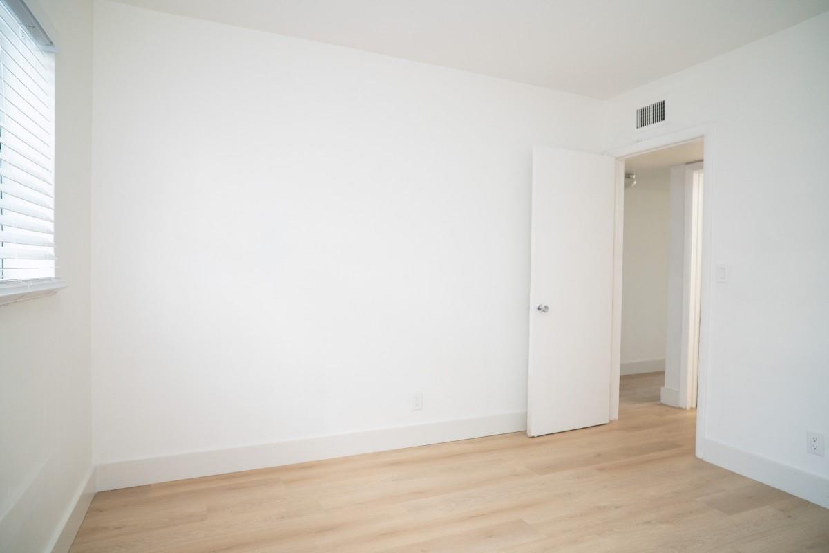 CANADIAN OCEAN BREEZE CON - Residential