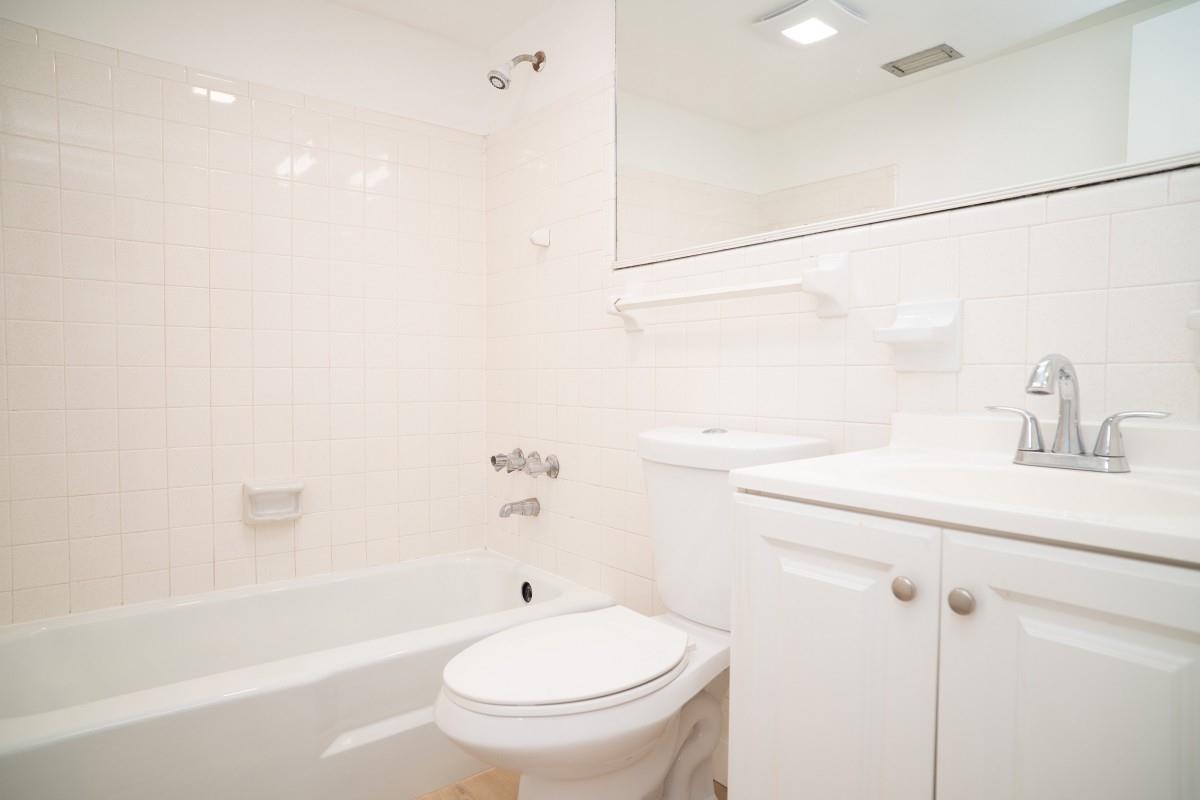 CANADIAN OCEAN BREEZE CON - Residential