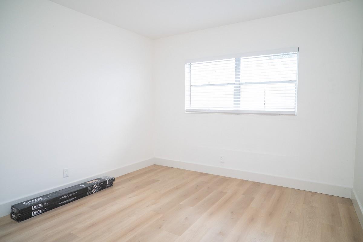 CANADIAN OCEAN BREEZE CON - Residential